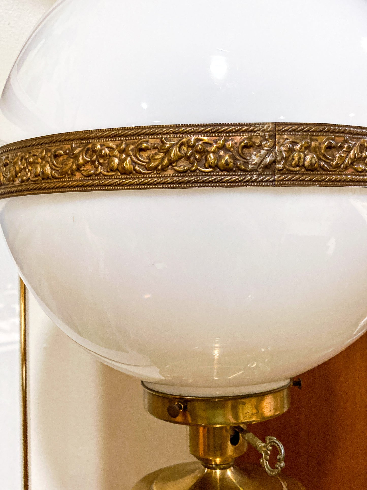 Antique 19th Century Samovar Milk Glass Globe Table Lamp Light