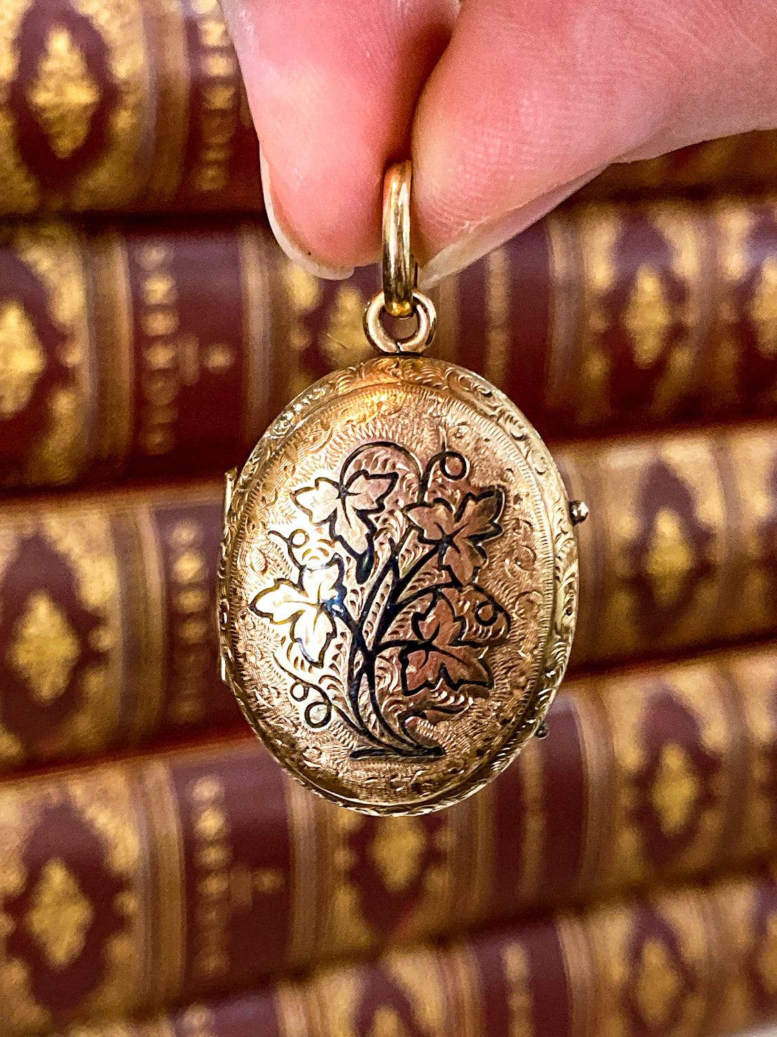 Antique Gold Filled Oval Floral Engraved Mourning Hair Locket