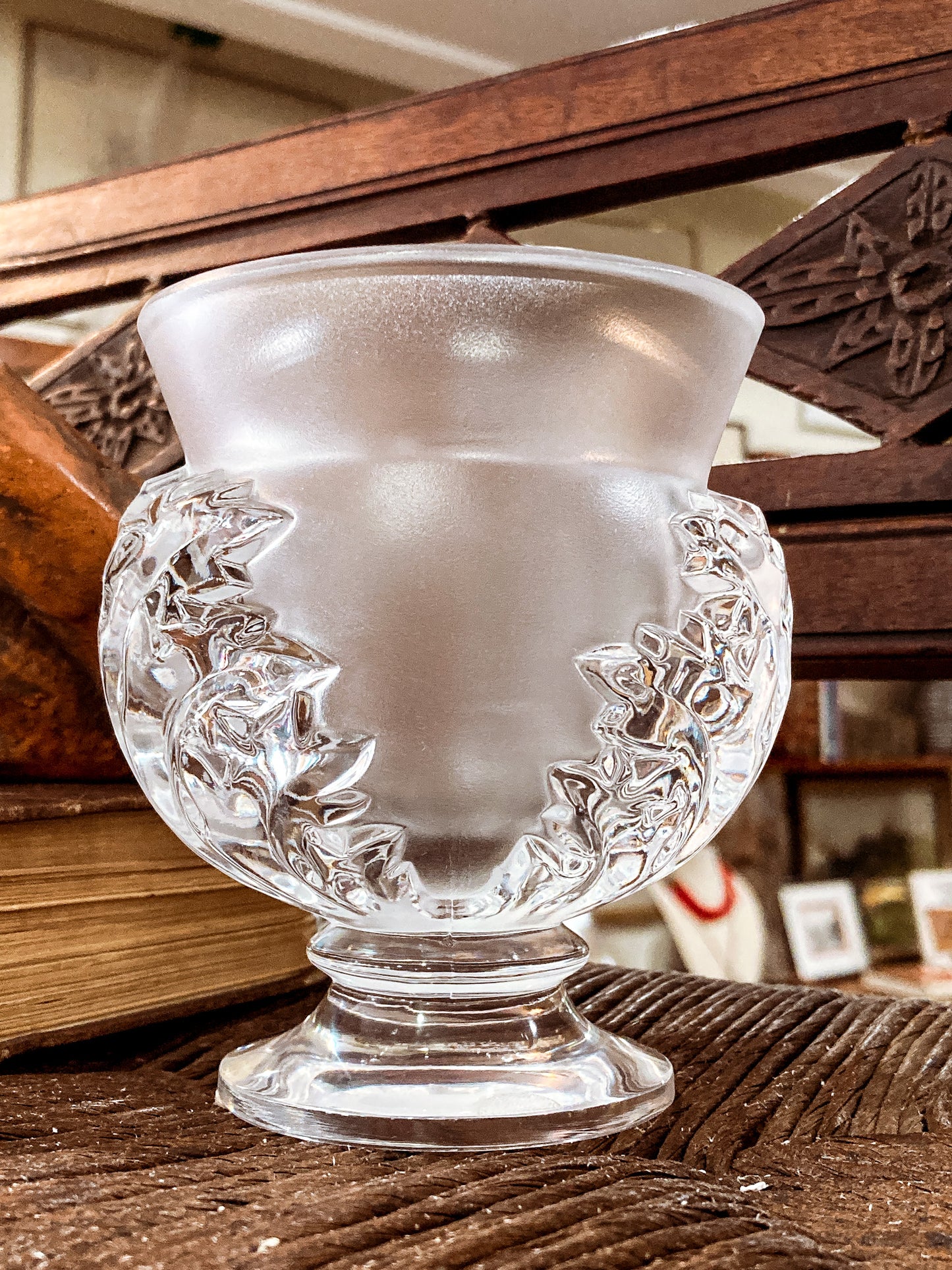 Lalique Clear Frosted Crystal Acanthus Leaf St. Cloud Flared Footed Vase