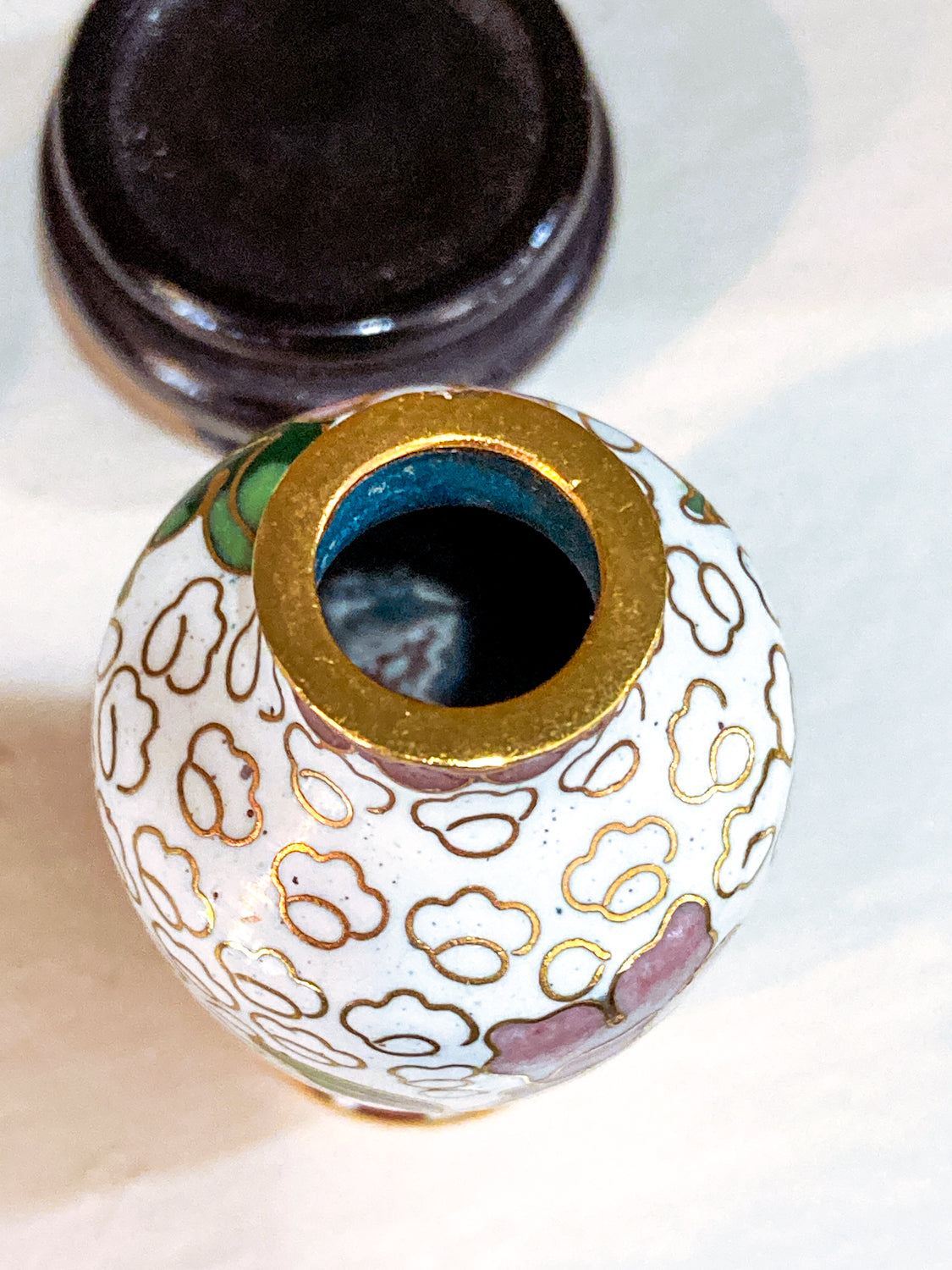 Set of Five Miniature Chinese Cloisonné Vases Wooden Stands Original Box White Vase 1