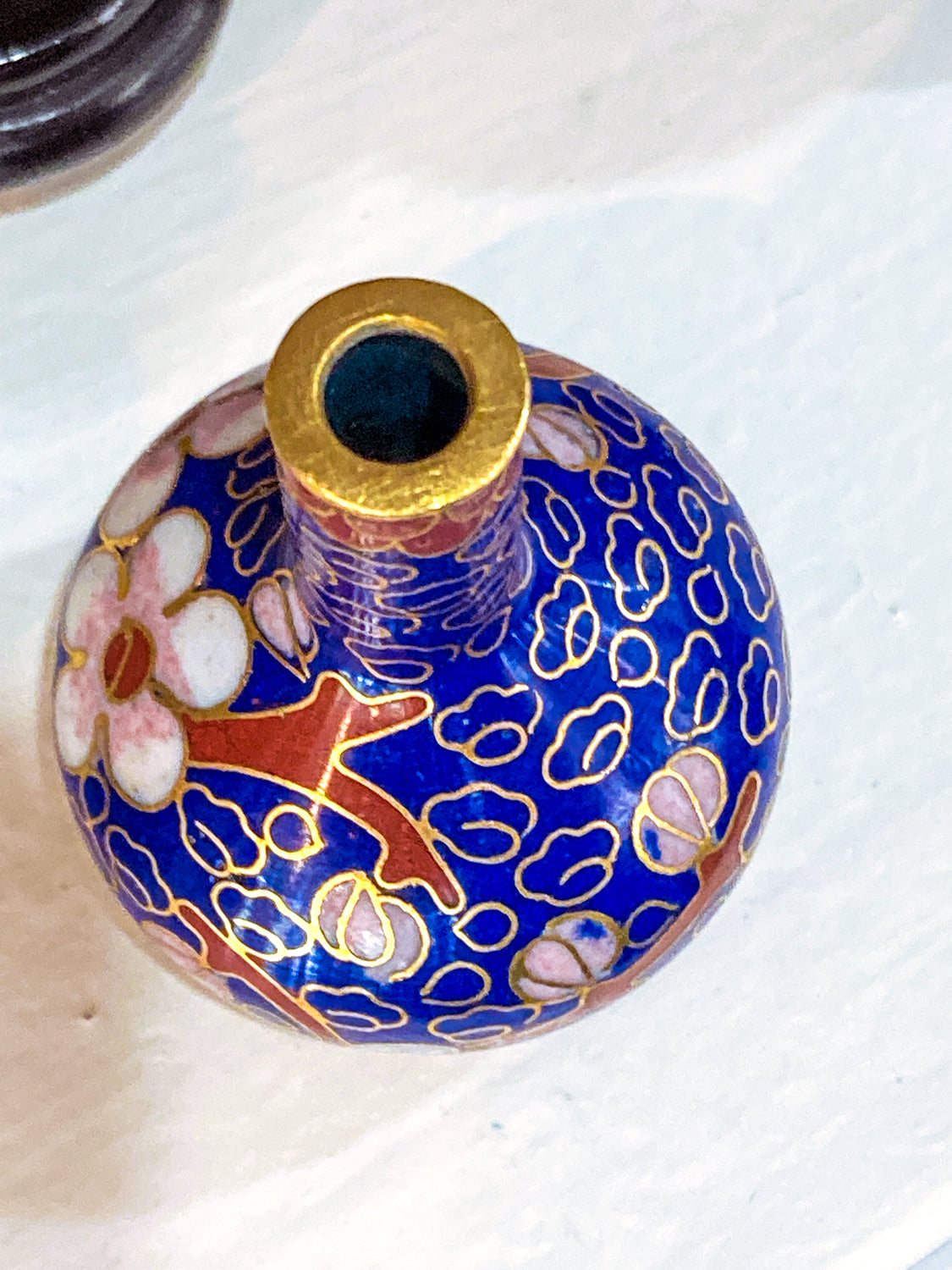 Set of Five Miniature Chinese Cloisonné Vases Wooden Stands Original Box Blue Vase 2