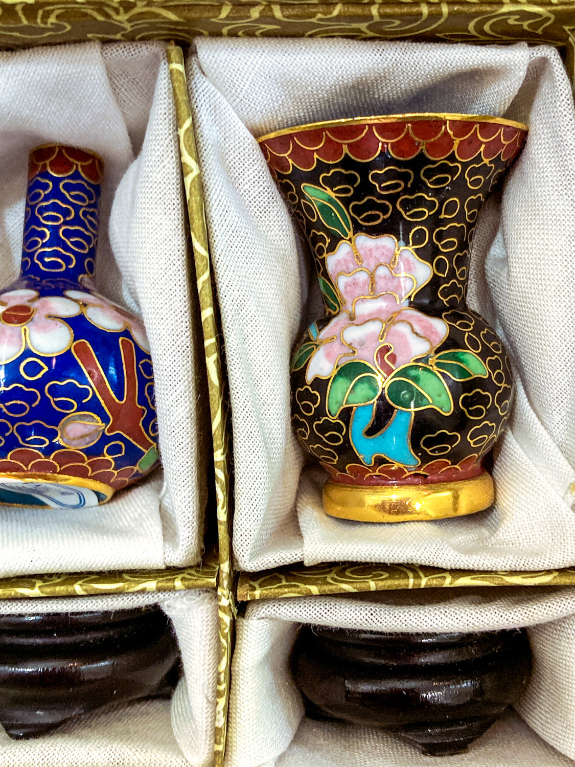 Set of Five Miniature Chinese Cloisonné Vases Wooden Stands Original Box