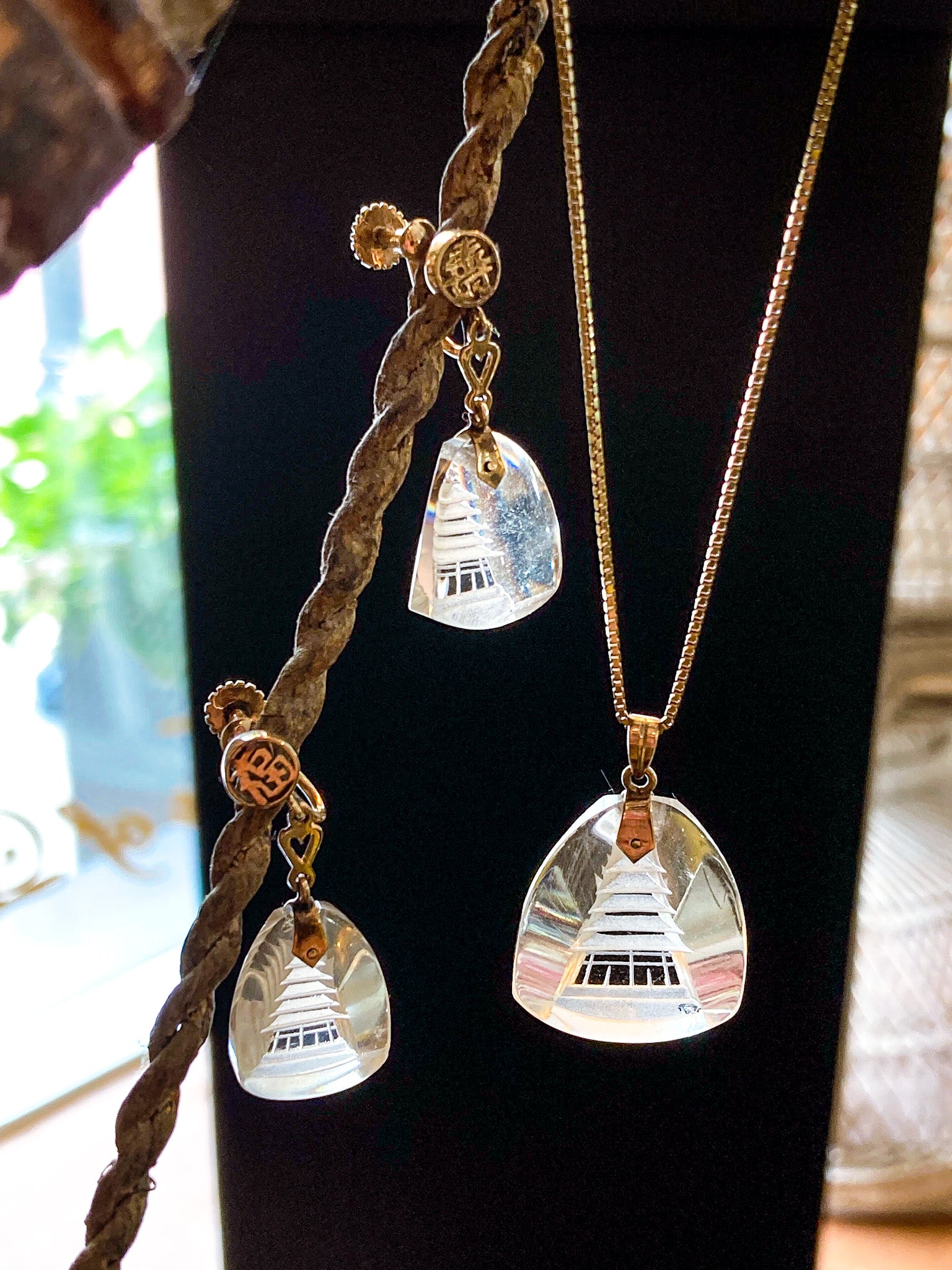 Vintage 14k Gold Carved Crystal Pagoda Necklace Earrings Japan Jewelry Set