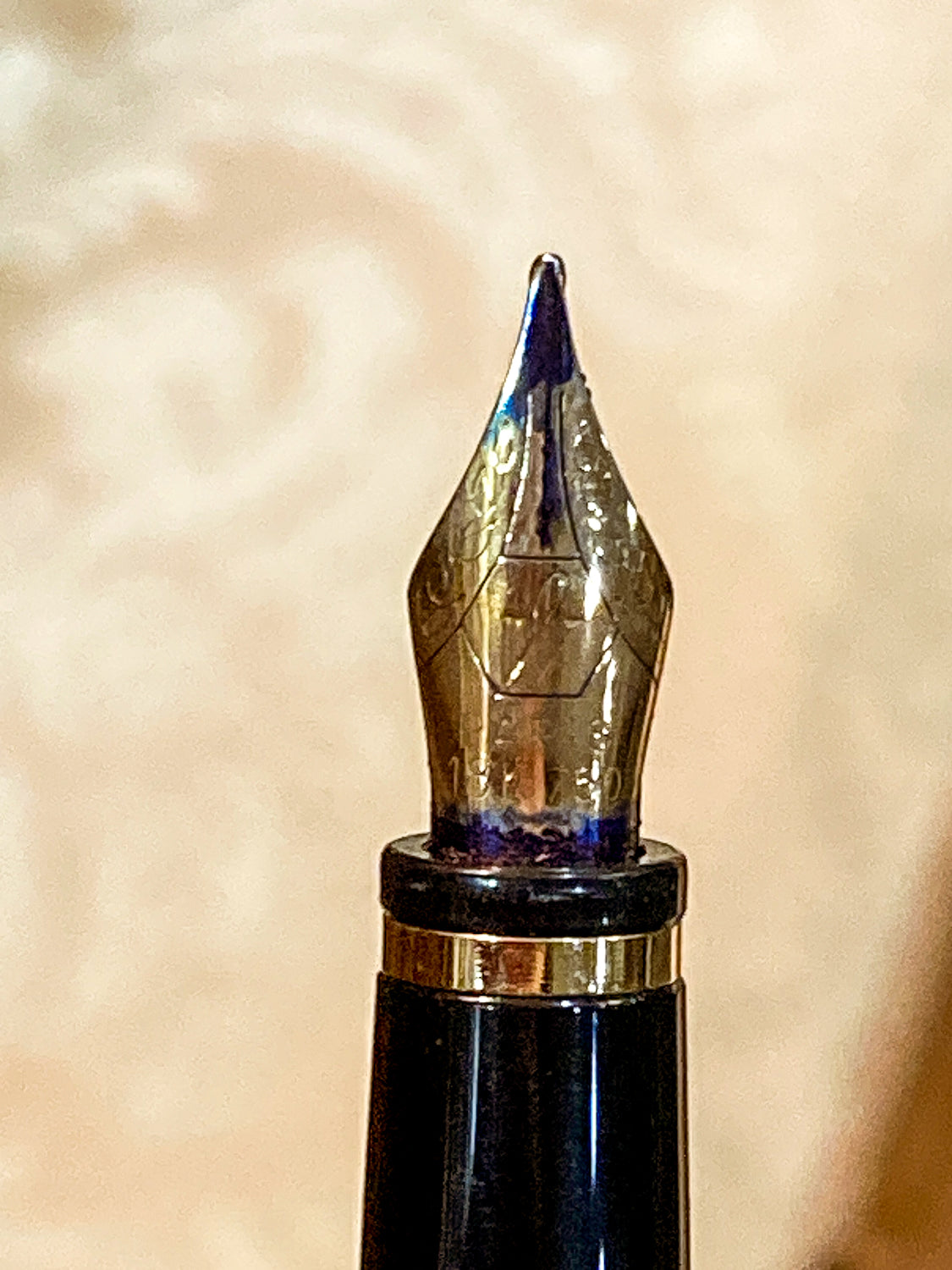 Vintage Waterman 18K Yellow Gold Silver Ribbed Fountain Ink Pen