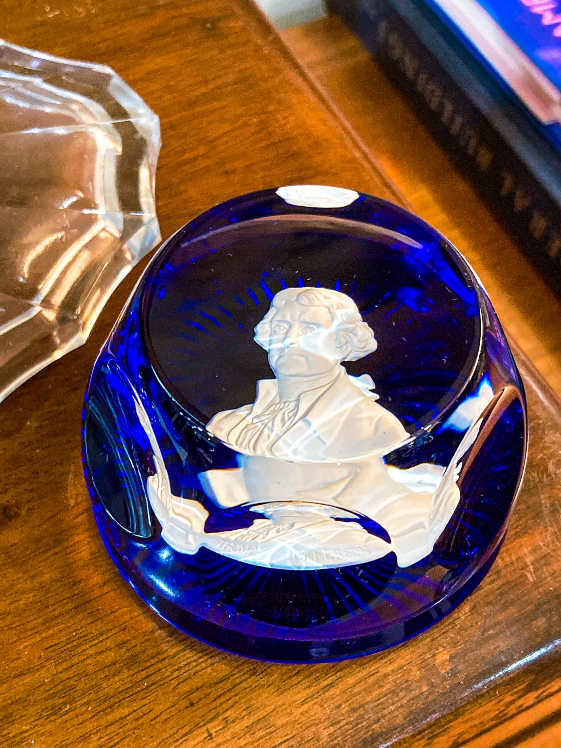 Vintage 1974 Thomas Jefferson Baccarat Franklin Mint Cobalt Glass Paperweight