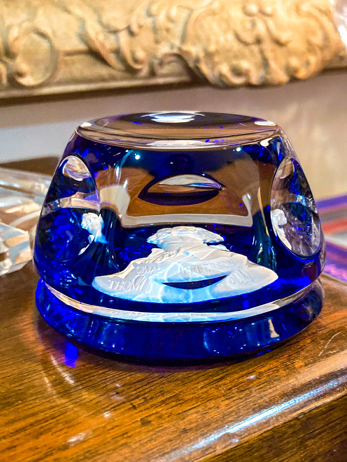 Vintage 1974 Thomas Jefferson Baccarat Franklin Mint Cobalt Glass Paperweight