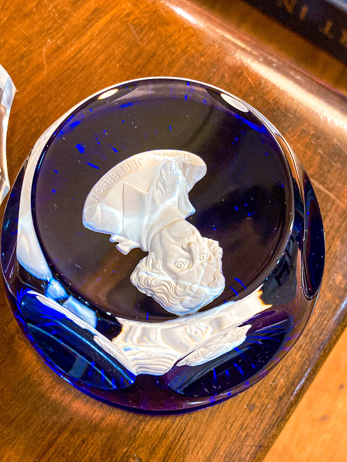 Vintage 1974 Thomas Jefferson Baccarat Franklin Mint Cobalt Glass Paperweight