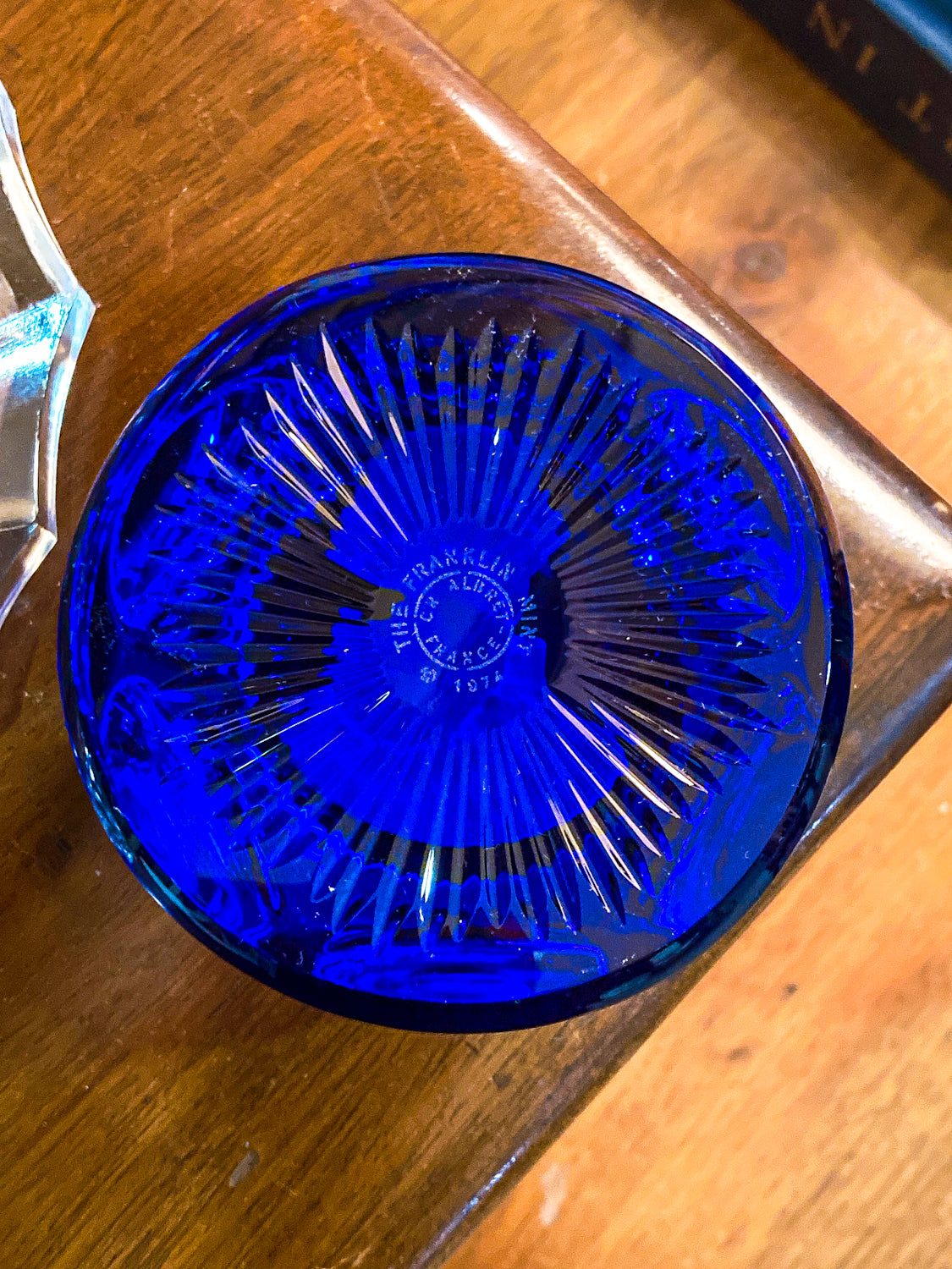 Vintage 1974 Thomas Jefferson Baccarat Franklin Mint Cobalt Glass Paperweight
