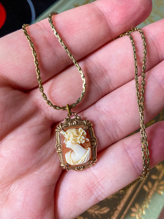 Vintage Gold-Filled Neoclassical Style Cameo Pendant Necklace Chain