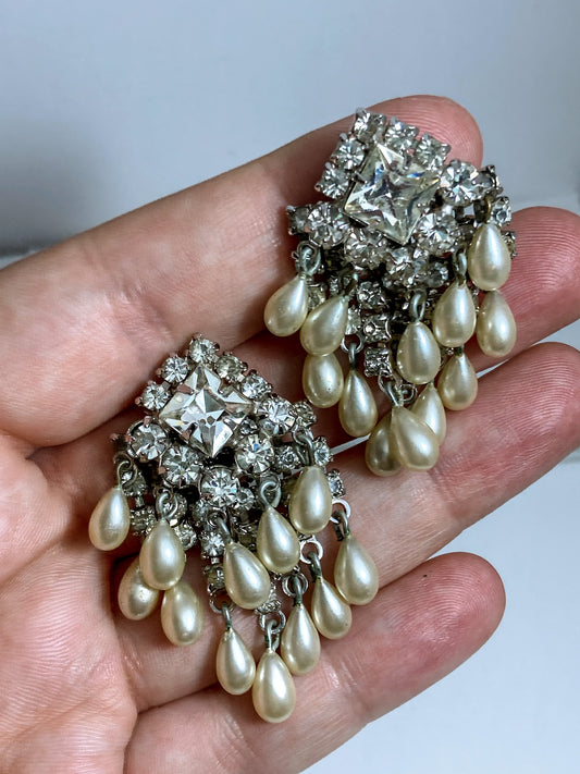 Vintage Kramer Rhinestone Pearl Dangle Statement Clip On Earrings