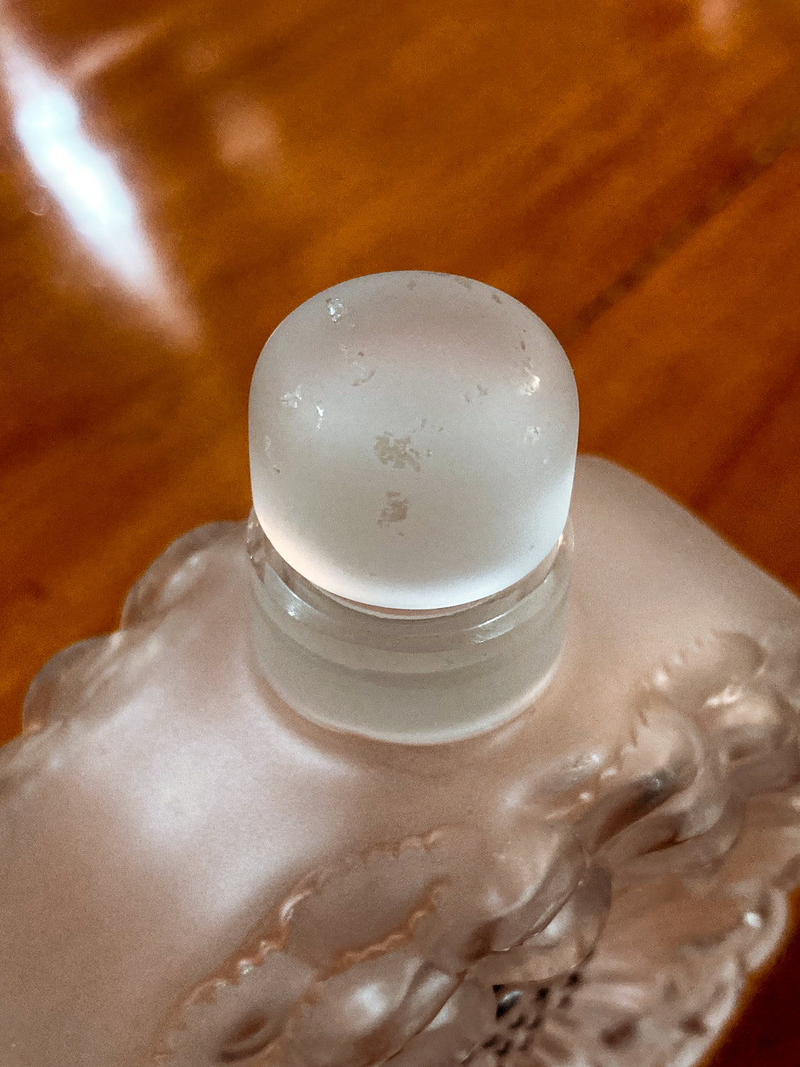 Vintage Large Lalique Dahlia Flower Frosted Crystal Scent Perfume Bottle Light frosting loss.