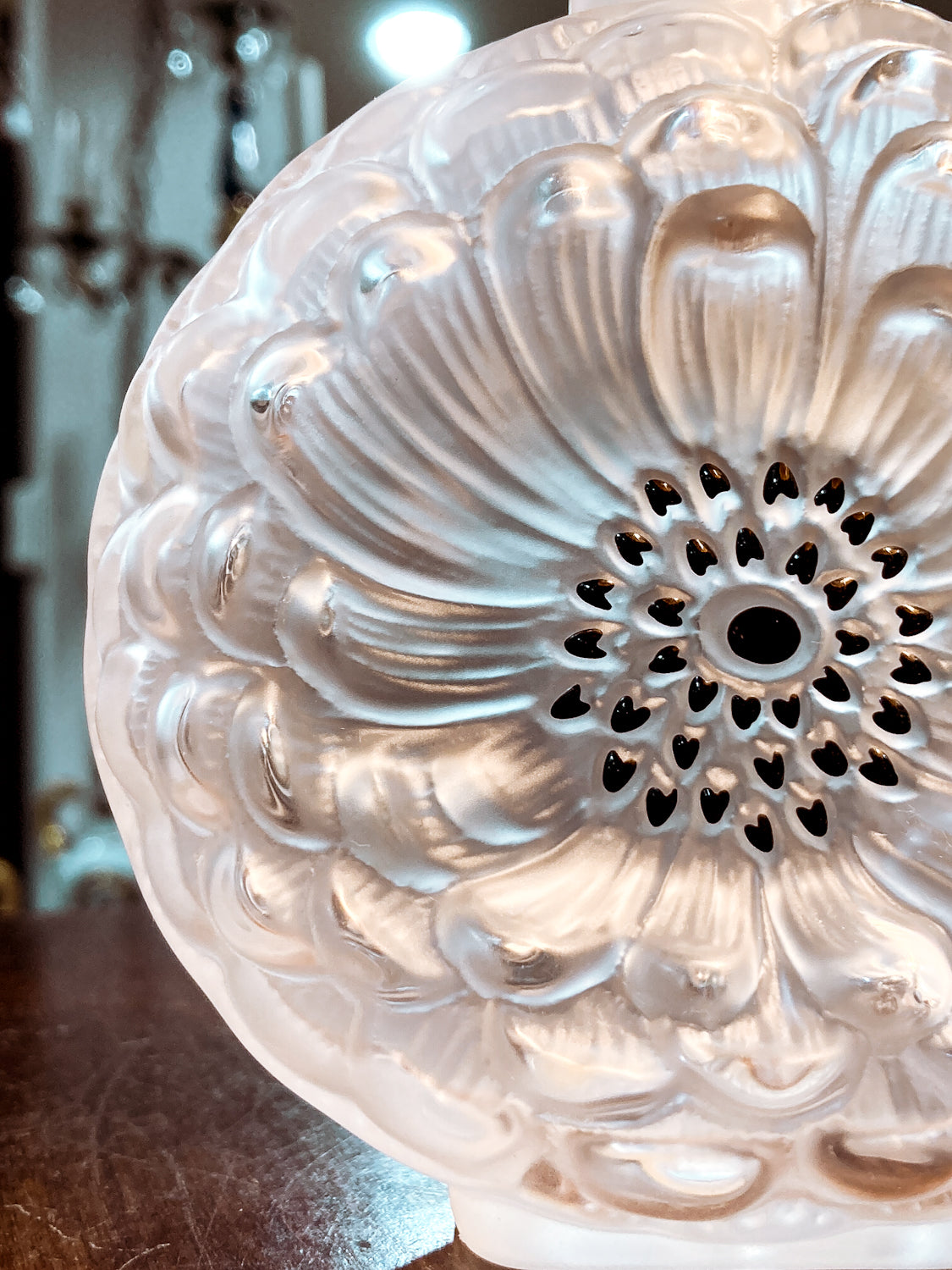 Vintage Large Lalique Dahlia Flower Frosted Crystal Scent Perfume Bottle