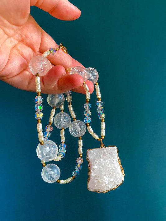 Vintage Lois Becker Handmade Druzy Quartz Pendant Pearl Acrylic Bead Necklace