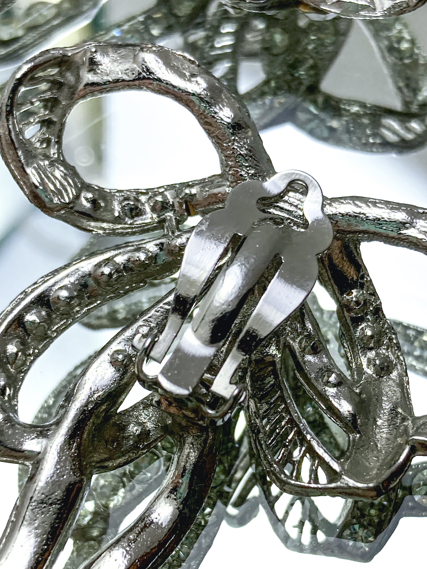 Vintage Rhodium Plated Rhinestone Double Loop Bow Statement Clip On Earrings ack