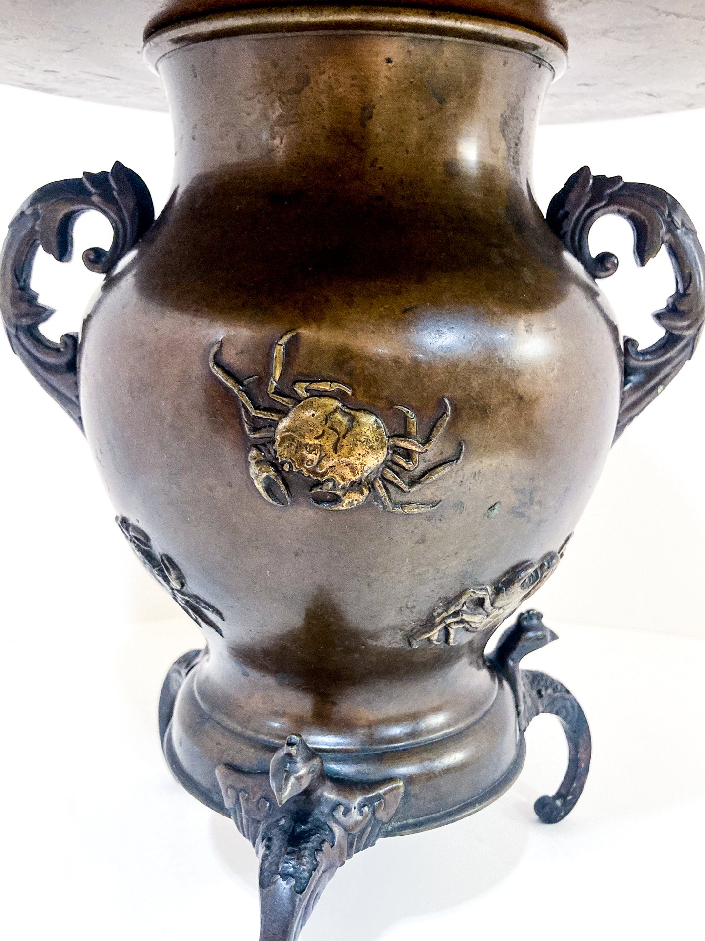 Antique Japanese Yoshimasa Bronze Crab Ocean Motif Ikebana Vase Close Up Body 3