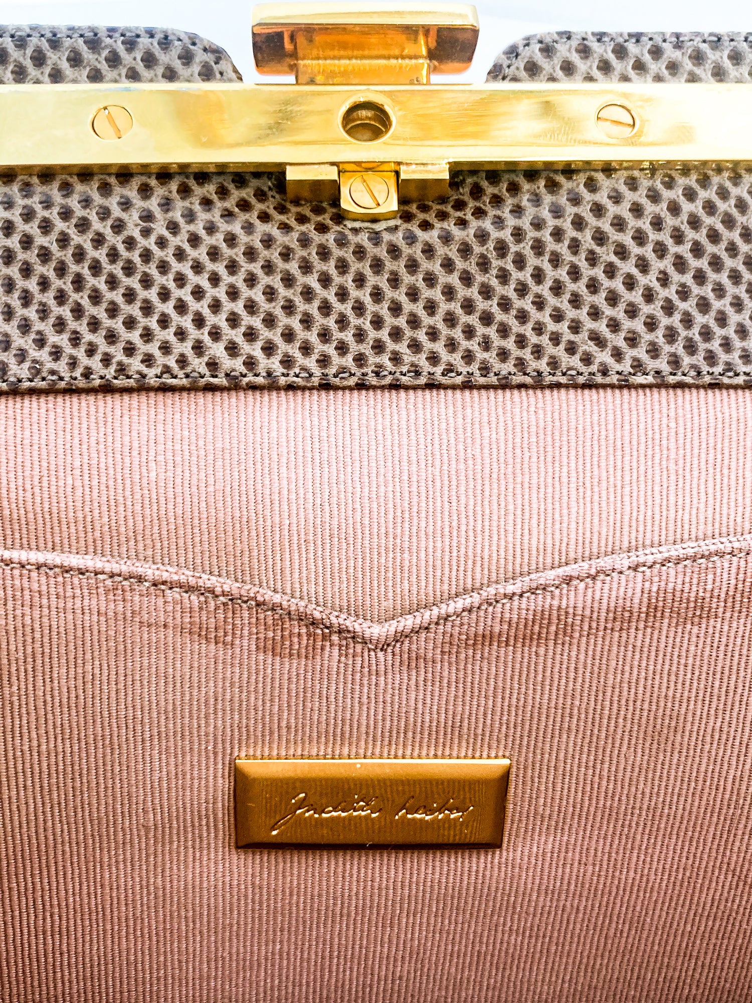 Vintage Judith Leiber Horn Lizard Leather Beige Handbag Clutch Crossbody Purse Name Plate