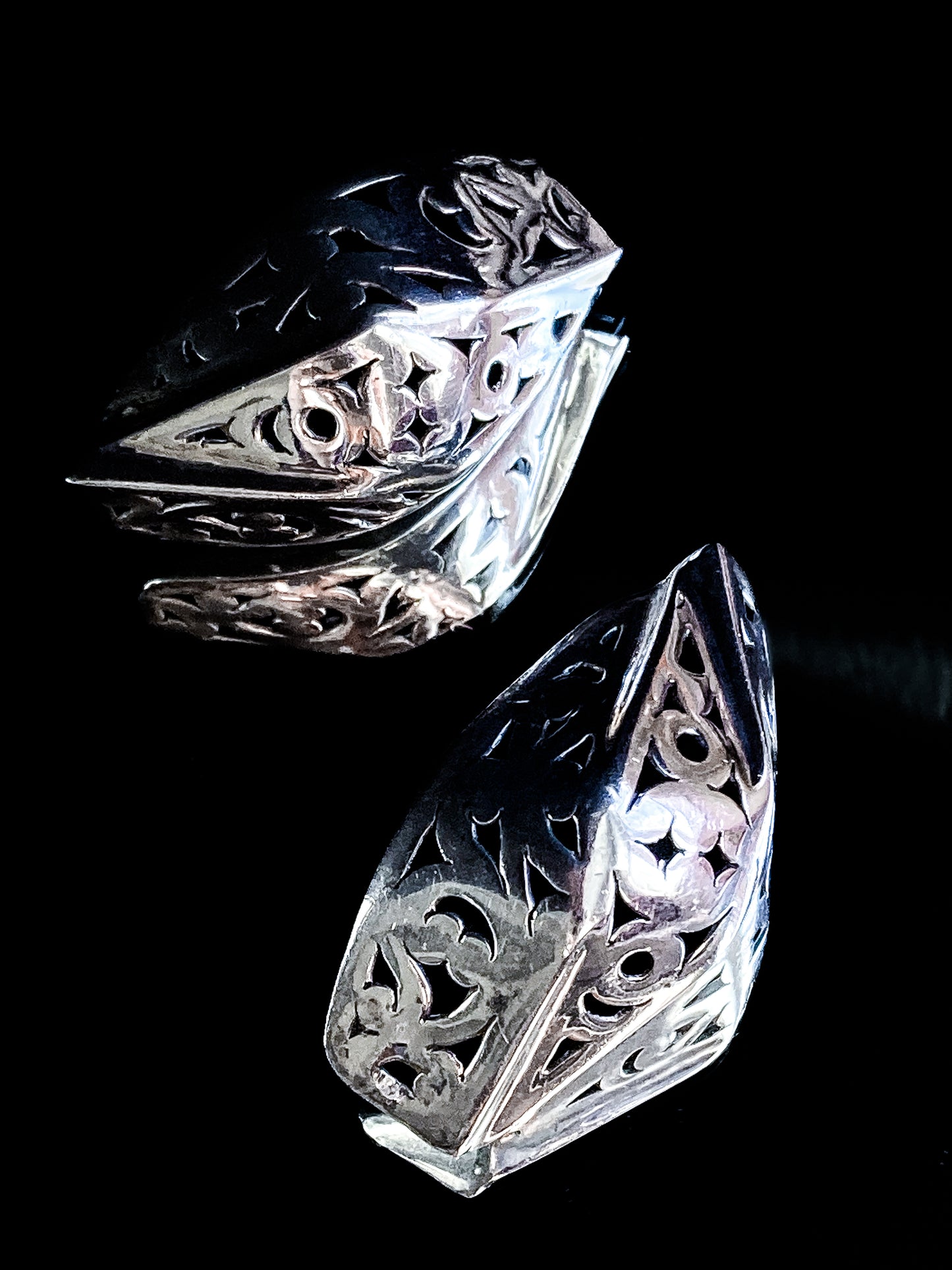 Vintage Indonesian Sterling Silver Openwork Geometric Dimensional Clip On Earrings