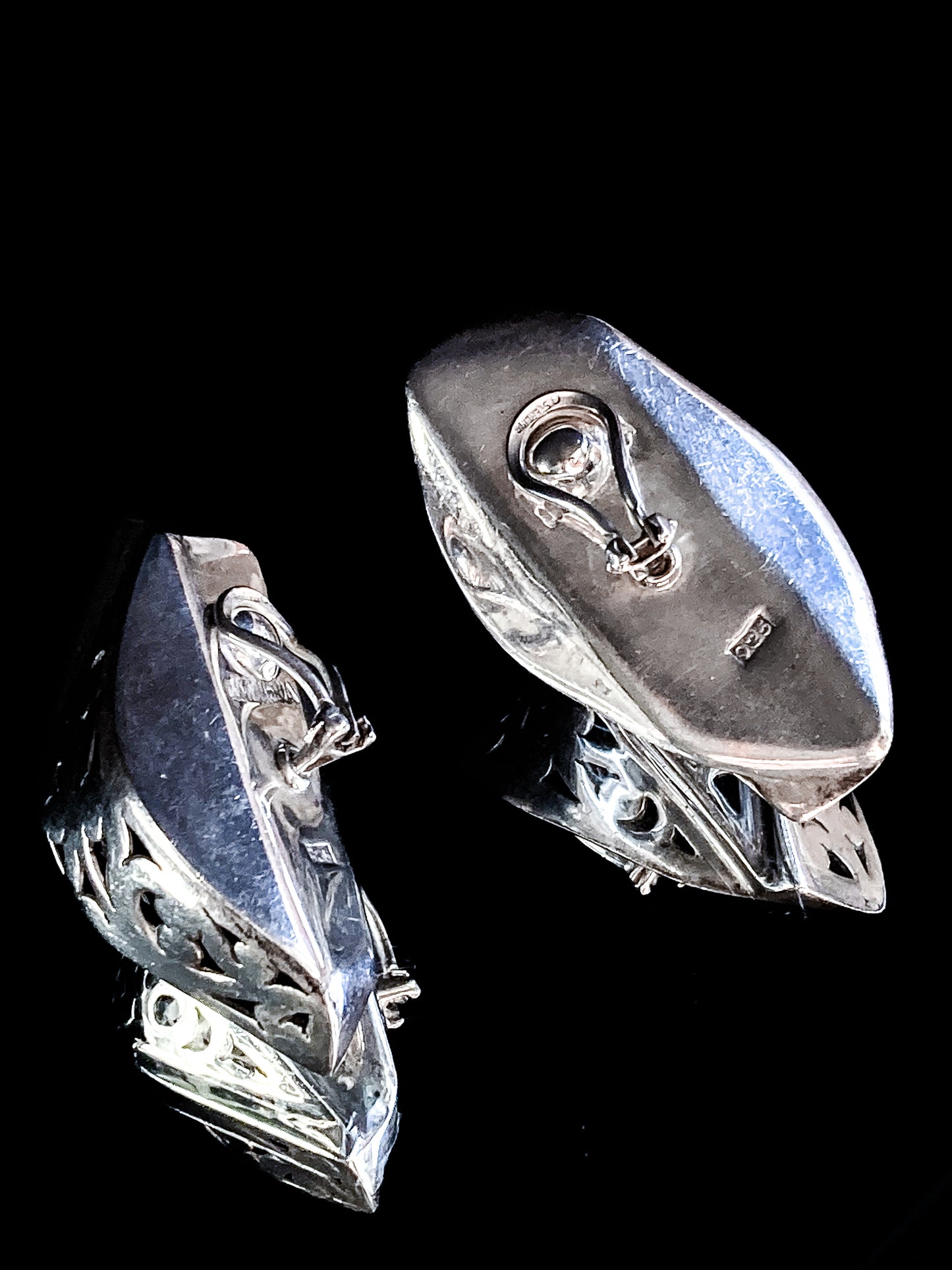 Vintage Indonesian Sterling Silver Openwork Geometric Dimensional Clip On Earrings