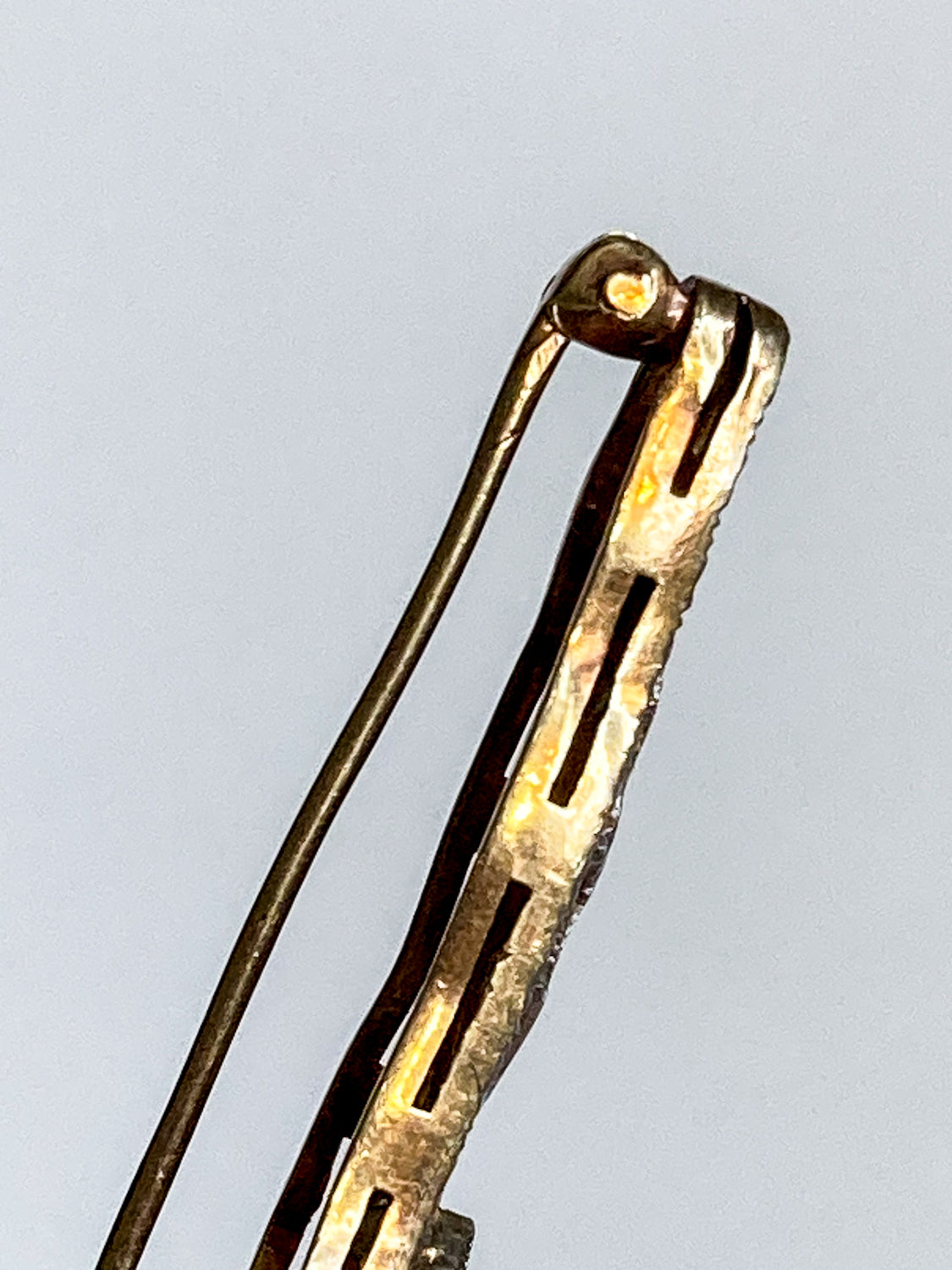 Antique Art Deco 14K Yellow Gold Blue Gemstone Filigree Bar Pin Brooch