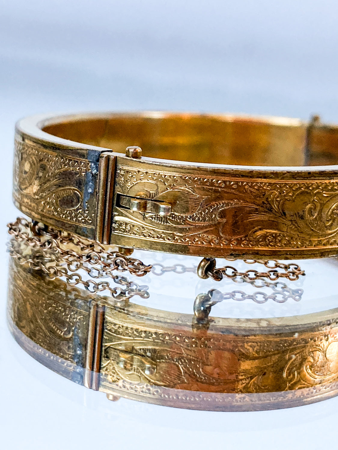 Antique Victorian Gold Filled Engraved Hinged Bangle Bracelet Close up closure