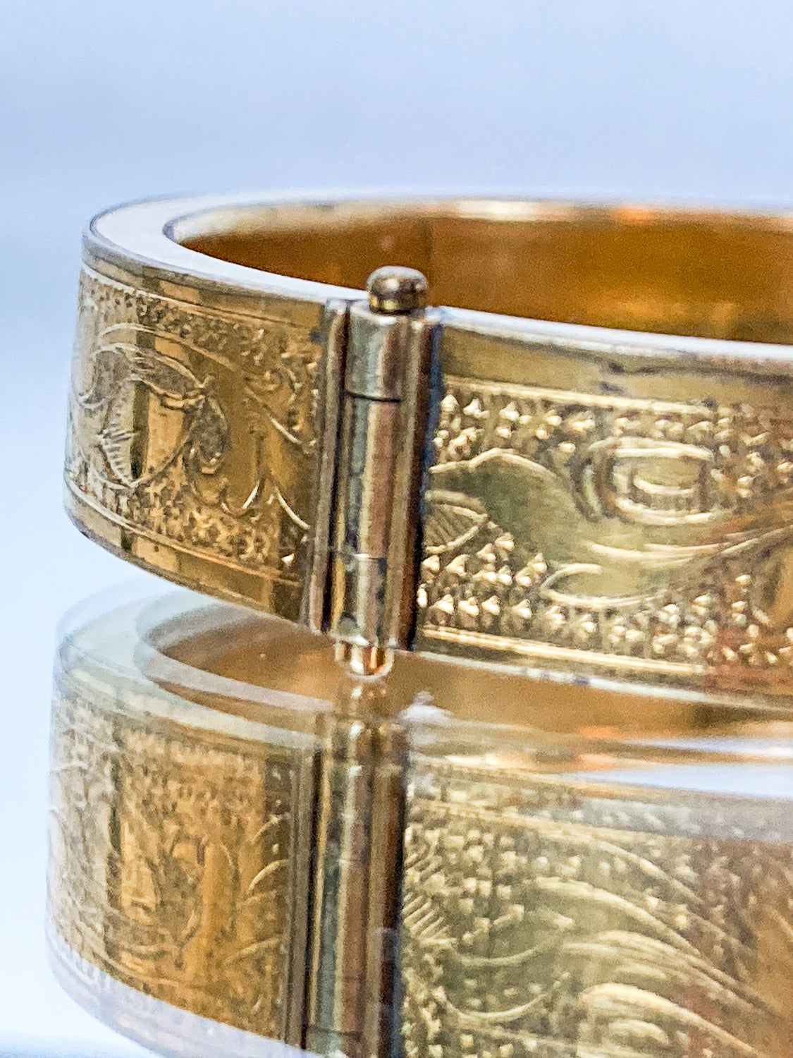 Antique Victorian Gold Filled Engraved Hinged Bangle Bracelet close up hinge