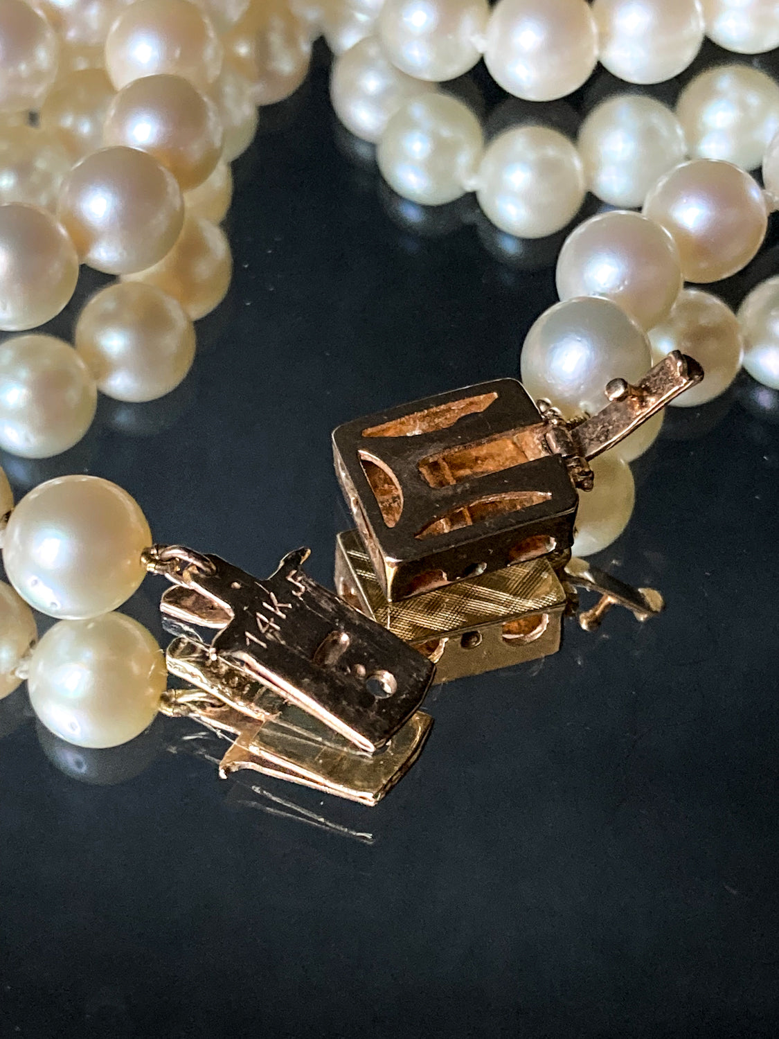 Vintage 14K Yellow Gold Hand Knotted 94 7 mm Pearl Necklace Mitchell Sotka