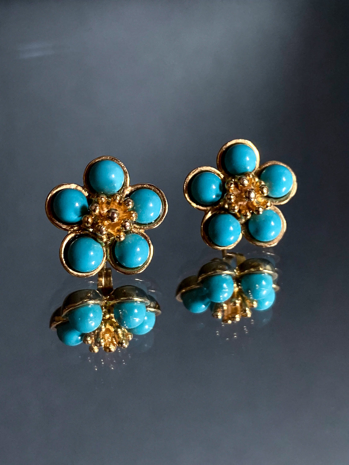 Gorgeous 14K Yellow Gold Turquoise Bead Flower Post Earrings