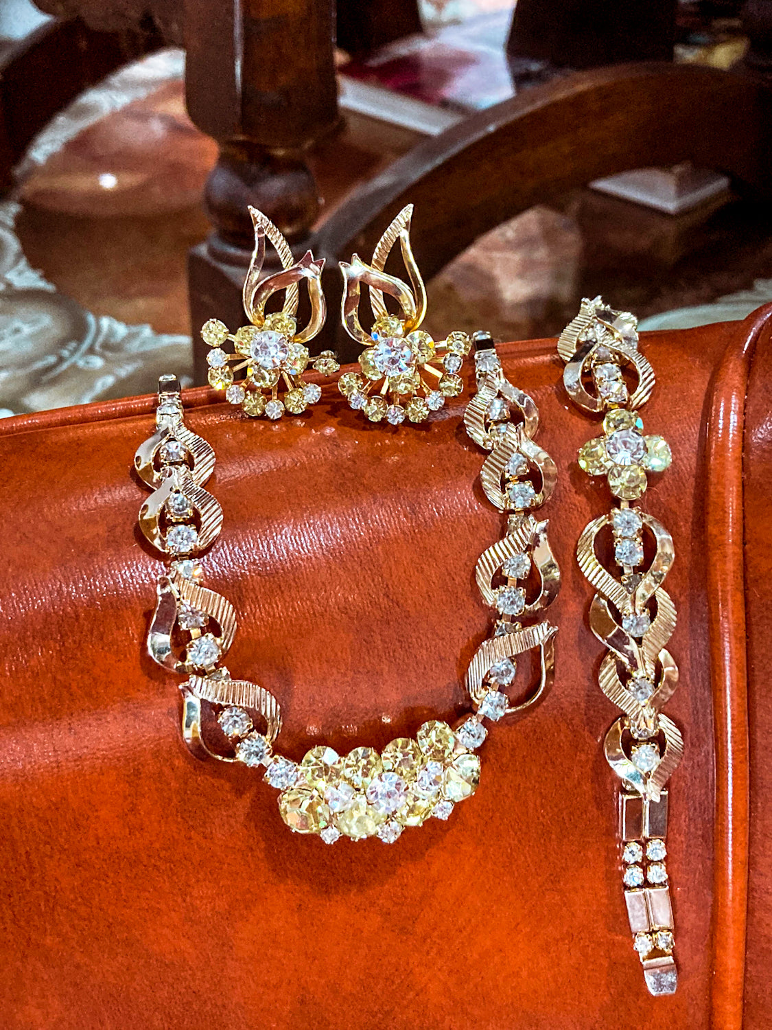 Vintage Sarah Coventry Sunshine Yellow Clear Rhinestone Jewelry Set 2