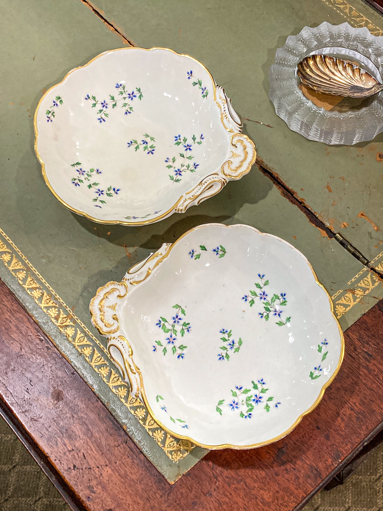 Antique Pair 1820 Shell-Shaped Blue Flower Gilt English Porcelain Bowls