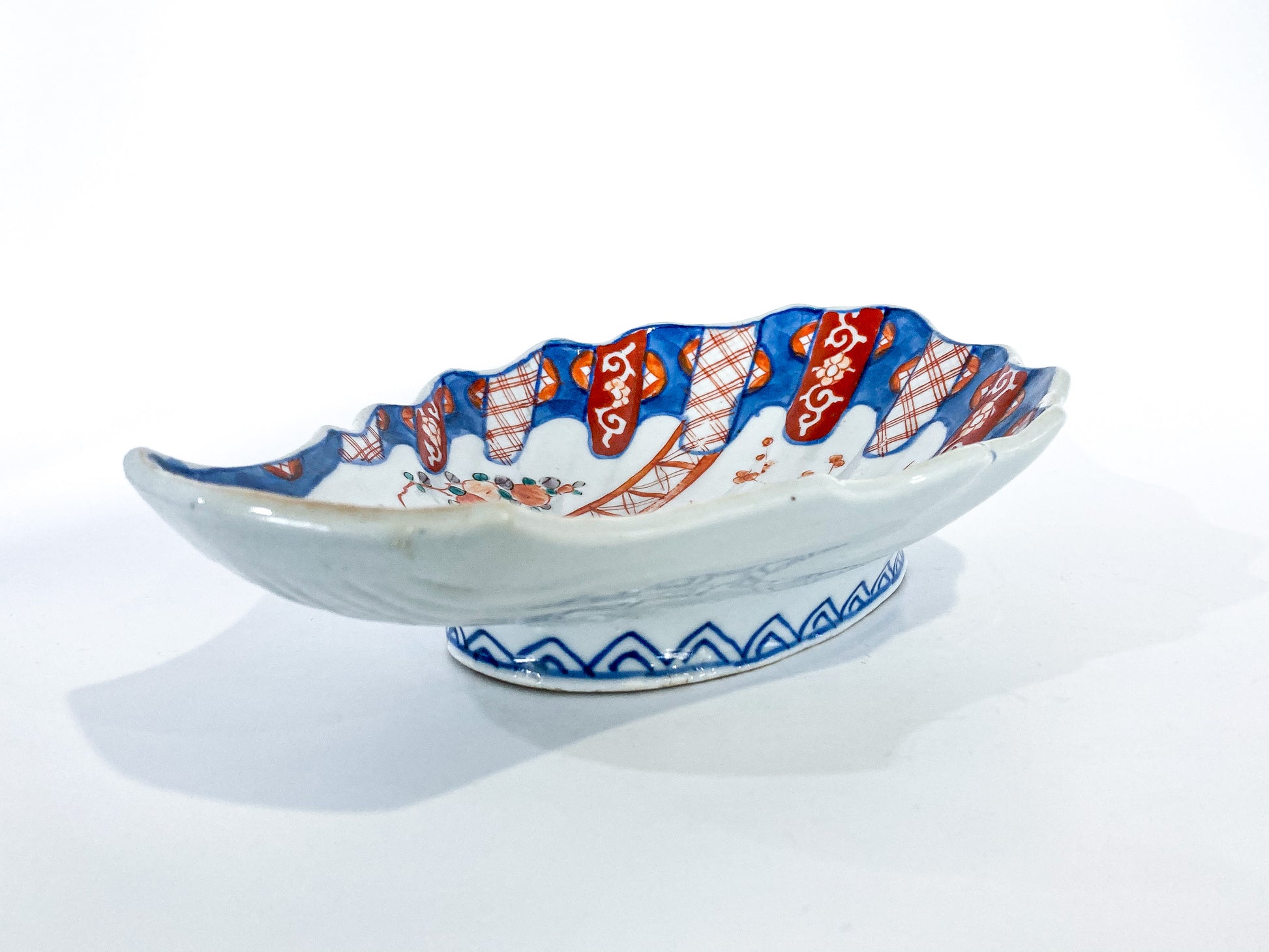 Antique Imari Floral Motif Shell Shaped Japanese Porcelain Dish Tray Side 3