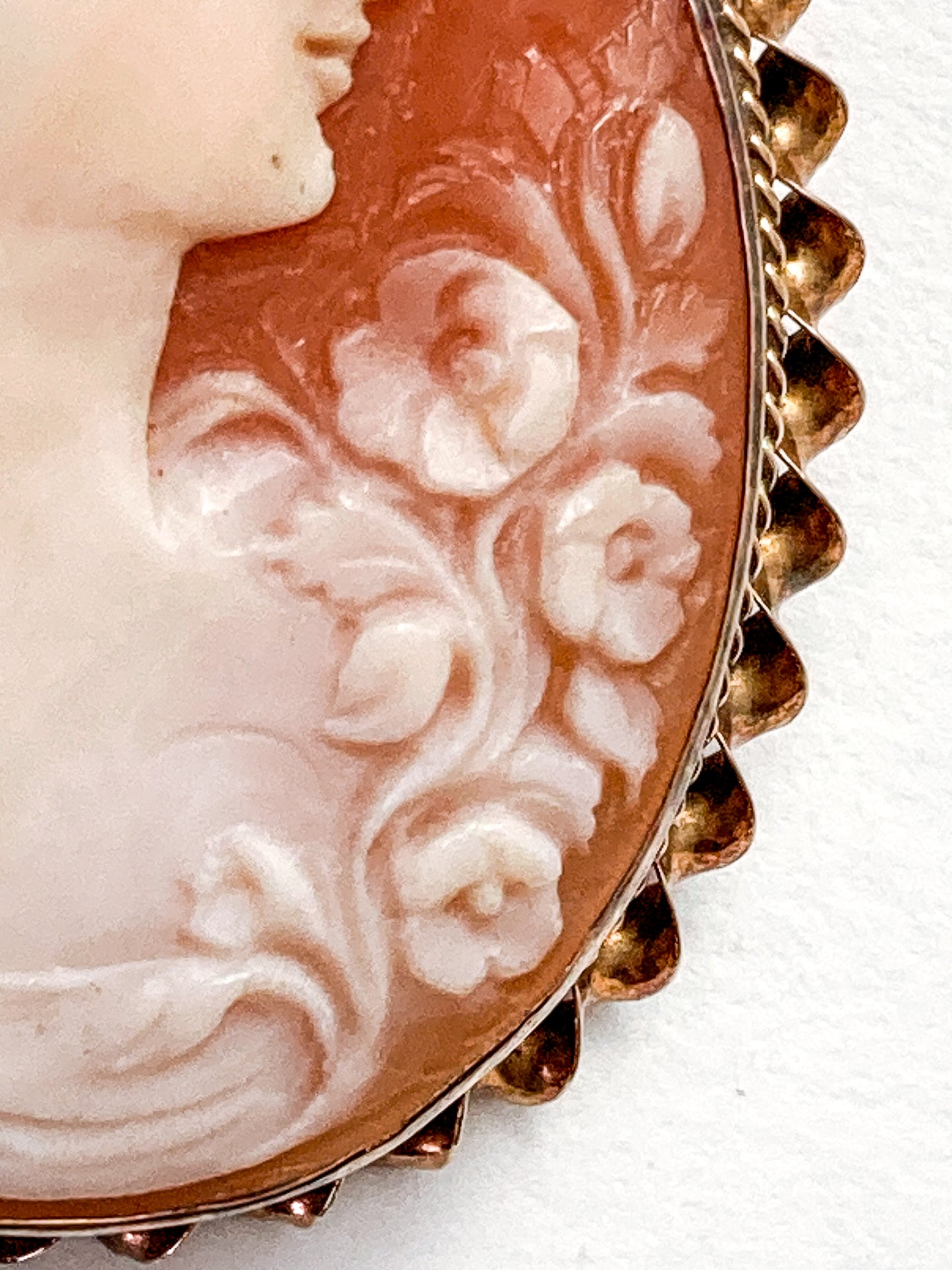 Antique 1920s 10K Yellow Gold Oval Cameo Brooch Pin Convertible Pendant