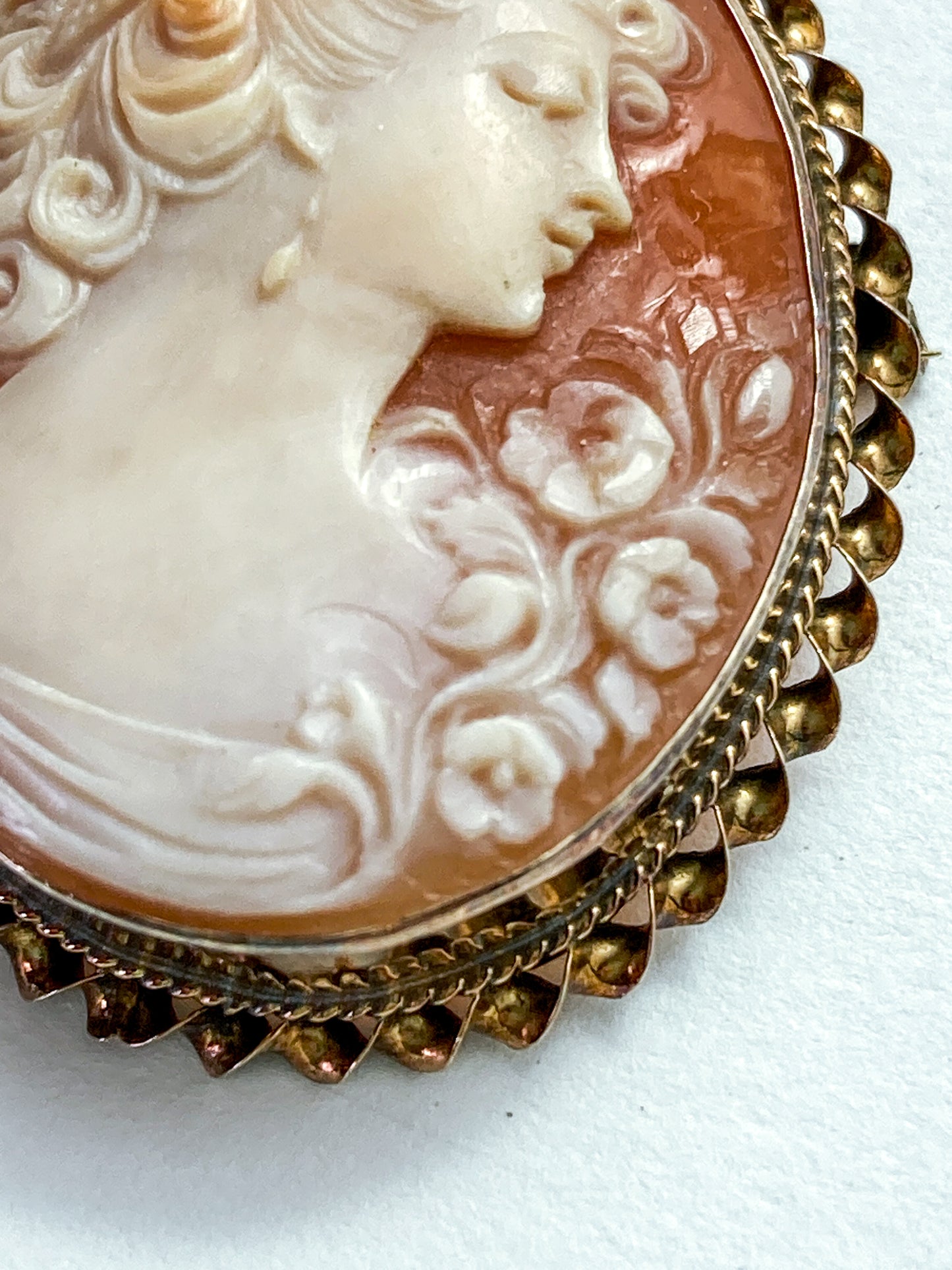 Antique 1920s 10K Yellow Gold Oval Cameo Brooch Pin Convertible Pendant