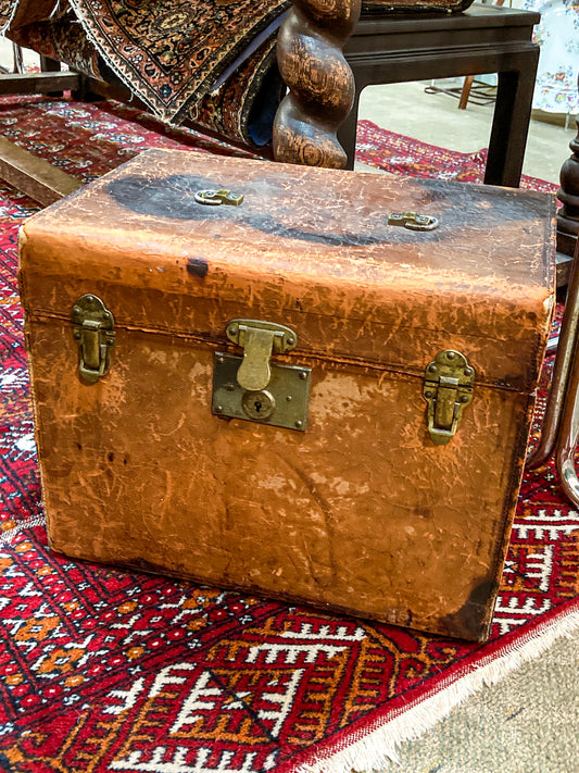 Antique Edwardian Leather Red Lined Carrying Travel Luggage Hat Box