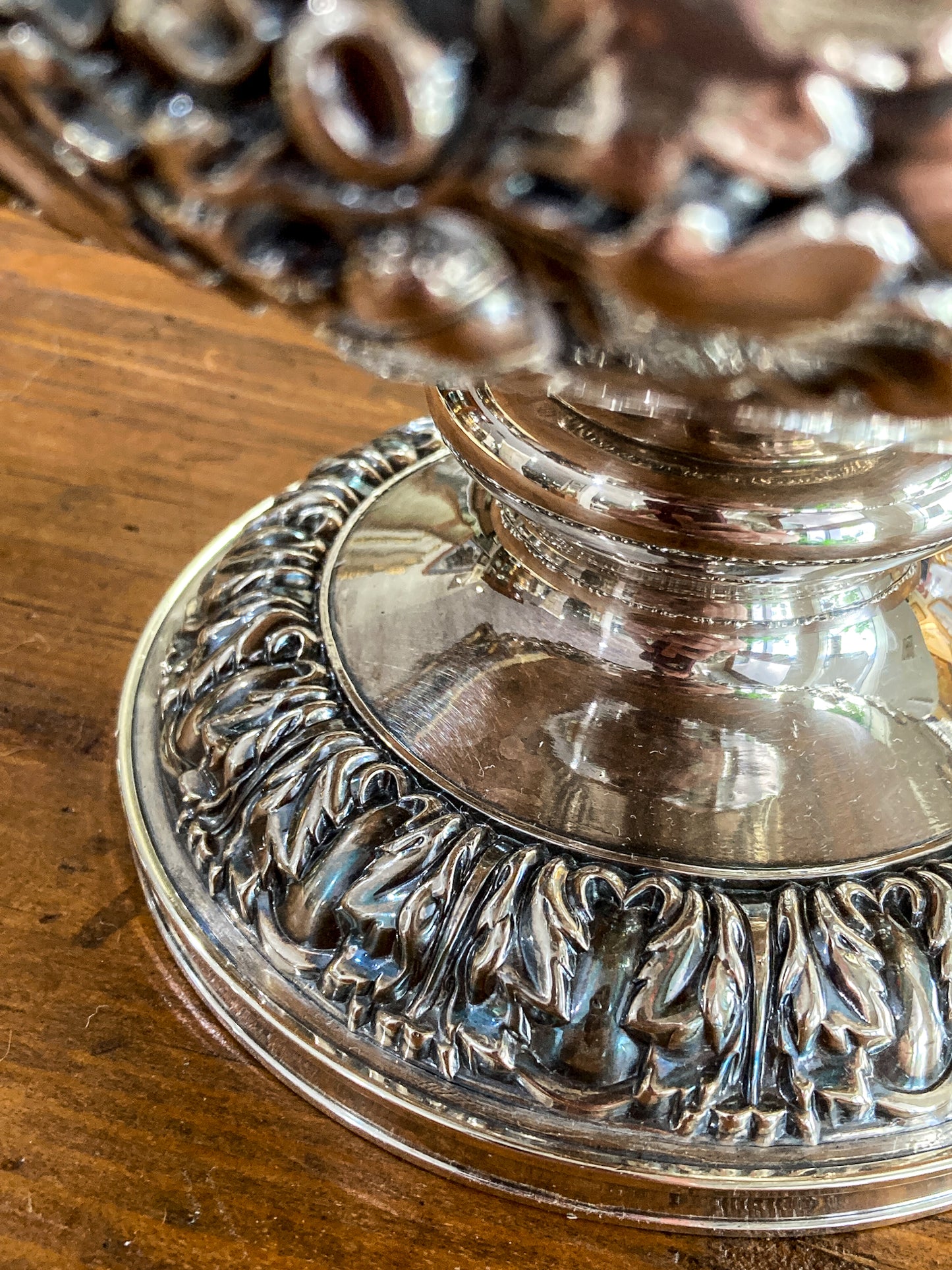 Antique Georgian Style Oak Fruit Motif Sheffield Silver Plated Champagne Bucket