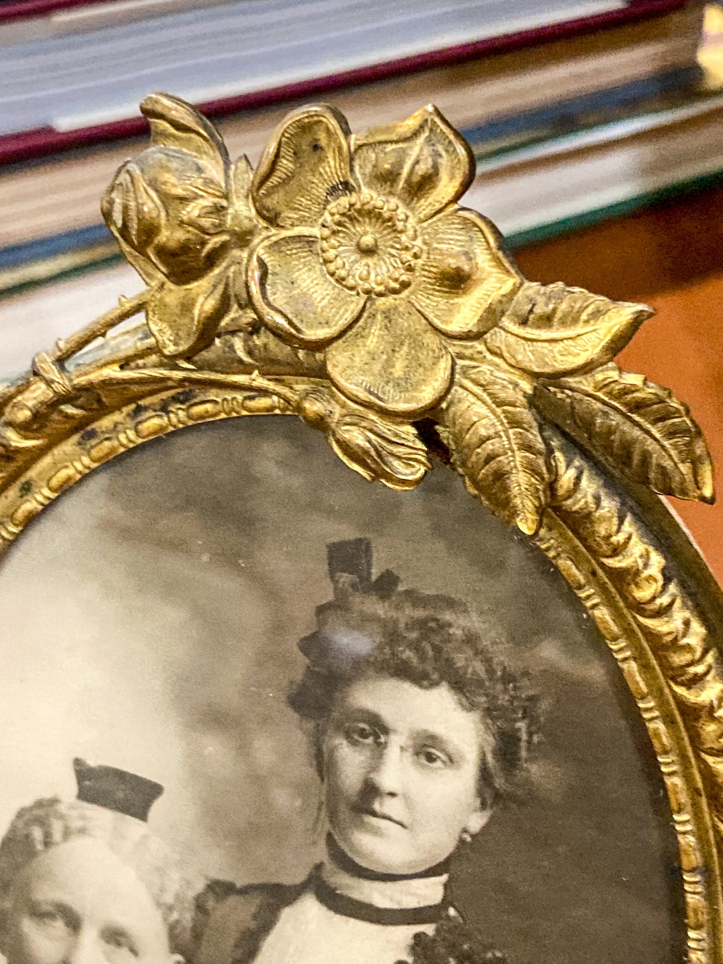 Antique Victorian Old Photograph Italian Floral Oval Metal Tabletop Picture Frame