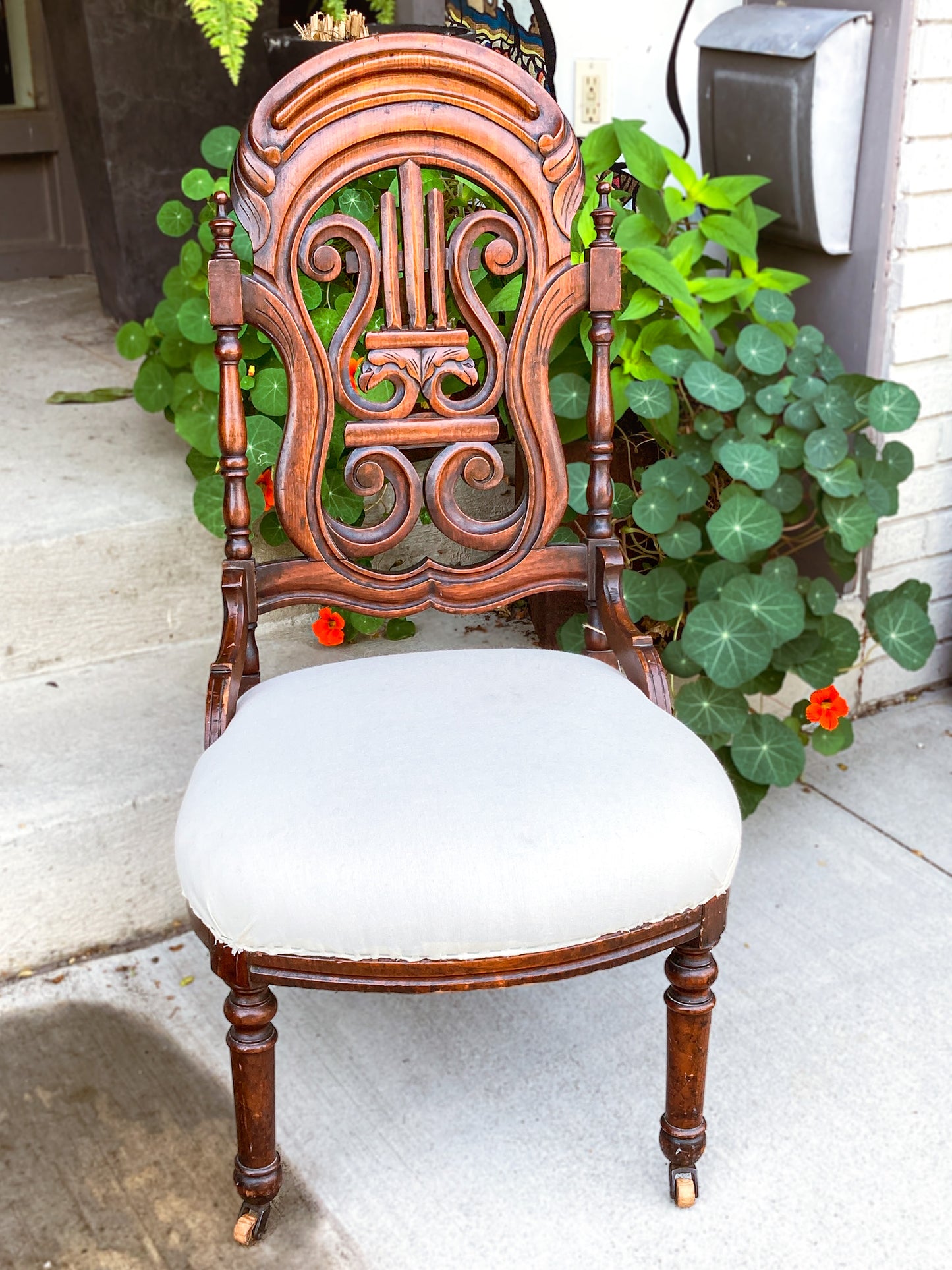 Antique American 19th Century Victorian Carved Walnut Slipper Chair