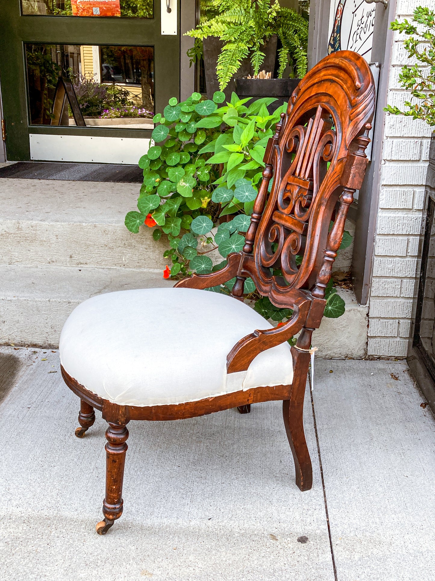 Antique American 19th Century Victorian Carved Walnut Slipper Chair