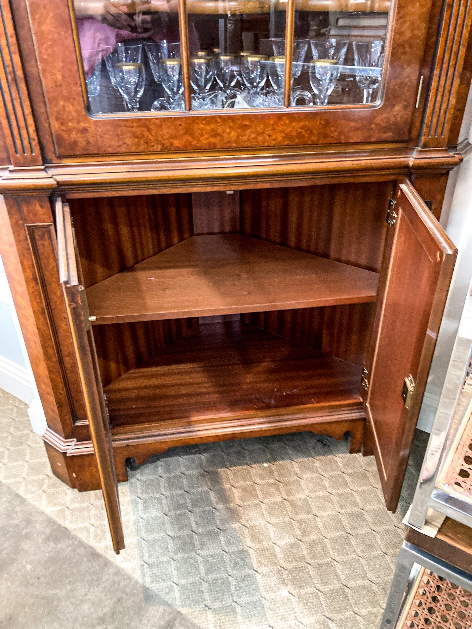 Georgian Style Burled Wood Veneer Glass Front Corner Cabinet