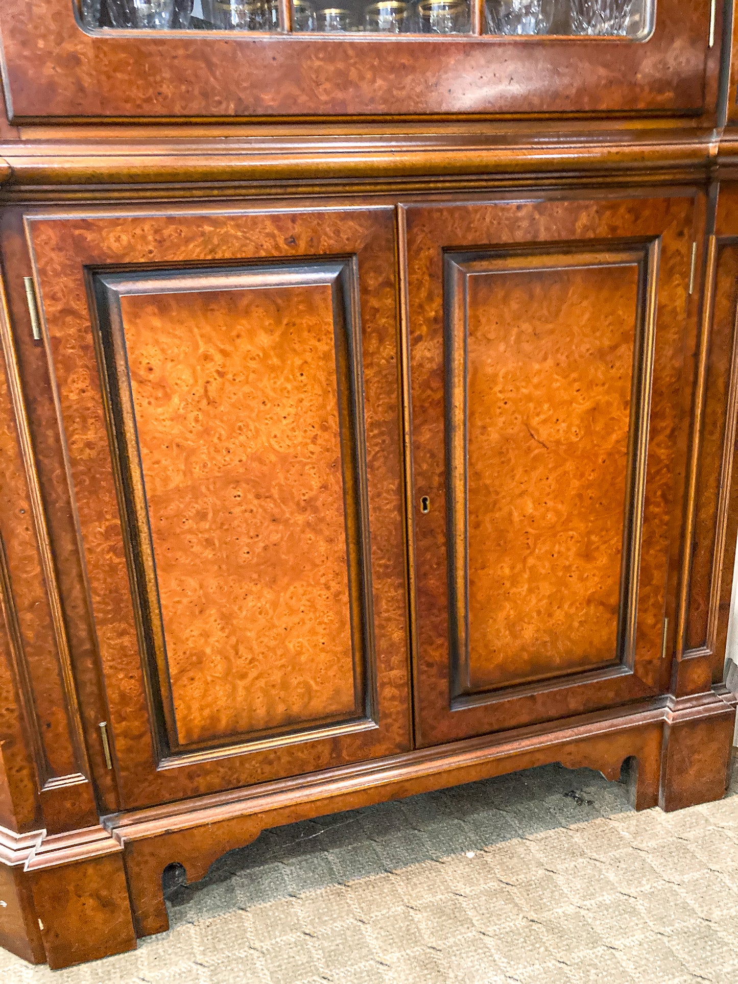 Georgian Style Burled Wood Veneer Glass Front Corner Cabinet