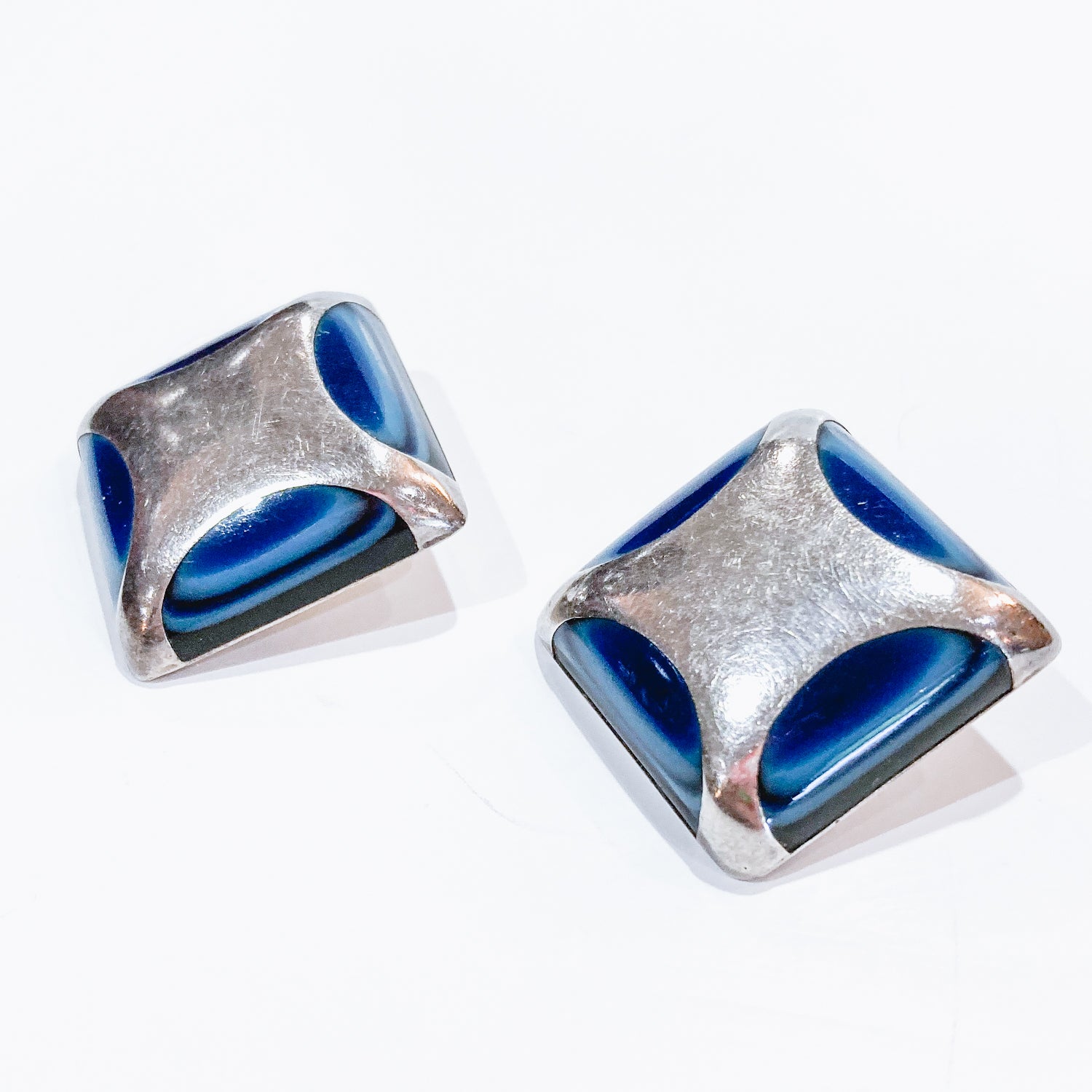 Vintage Mexico Sterling Silver Layered Blue Glass Clip On Earrings White Background 3