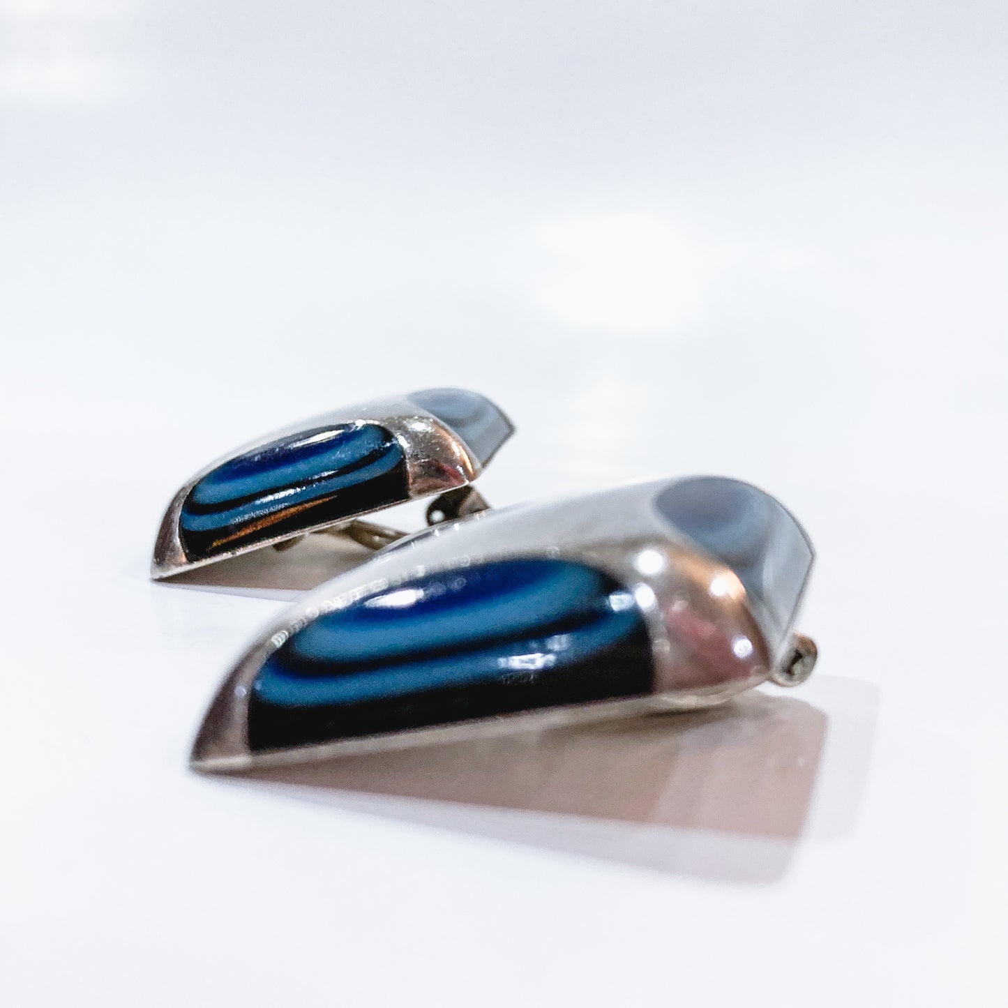 Vintage Mexico Sterling Silver Layered Blue Glass Clip On Earrings White Background Profile