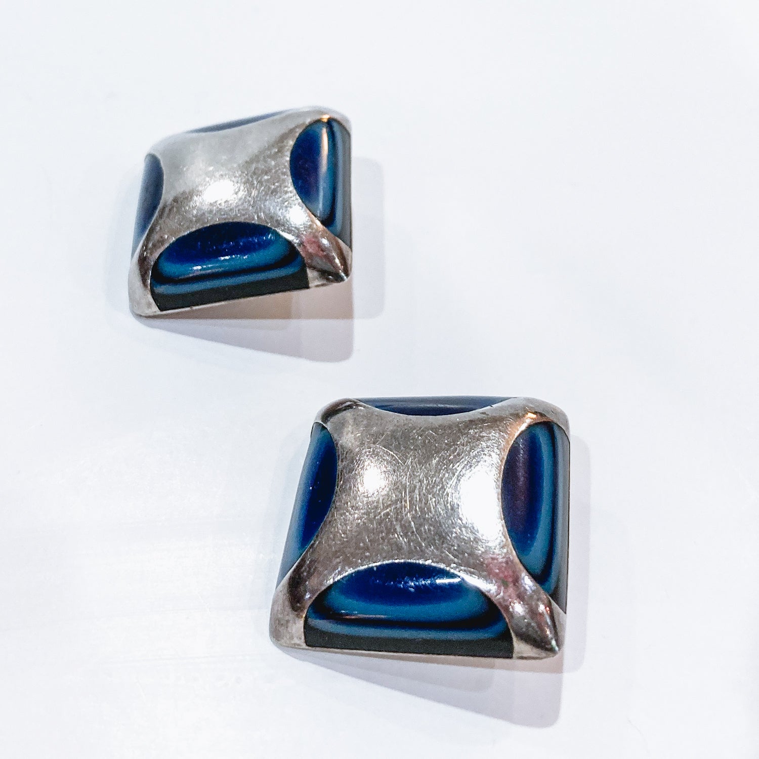 Vintage Mexico Sterling Silver Layered Blue Glass Clip On Earrings White Background 4