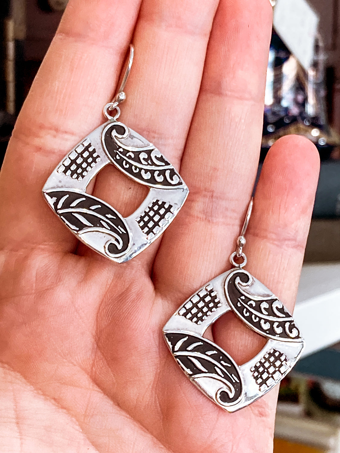 Ninos DeChammo Mexico Sterling Silver Oxidized Leaf Dangle Earrings