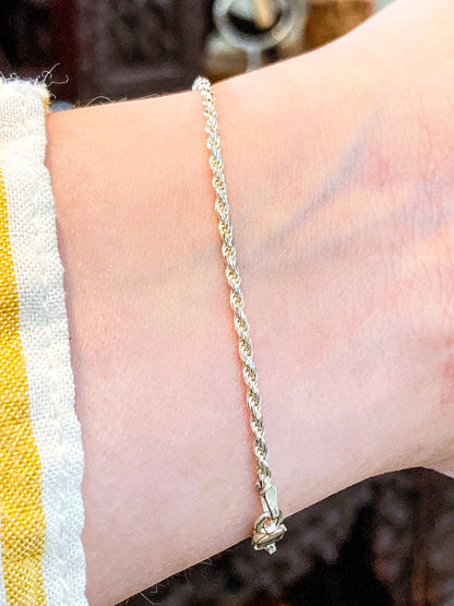 Radiant Italian 925 Sterling Silver Twisted Rope 7-Inch Chain Bracelet