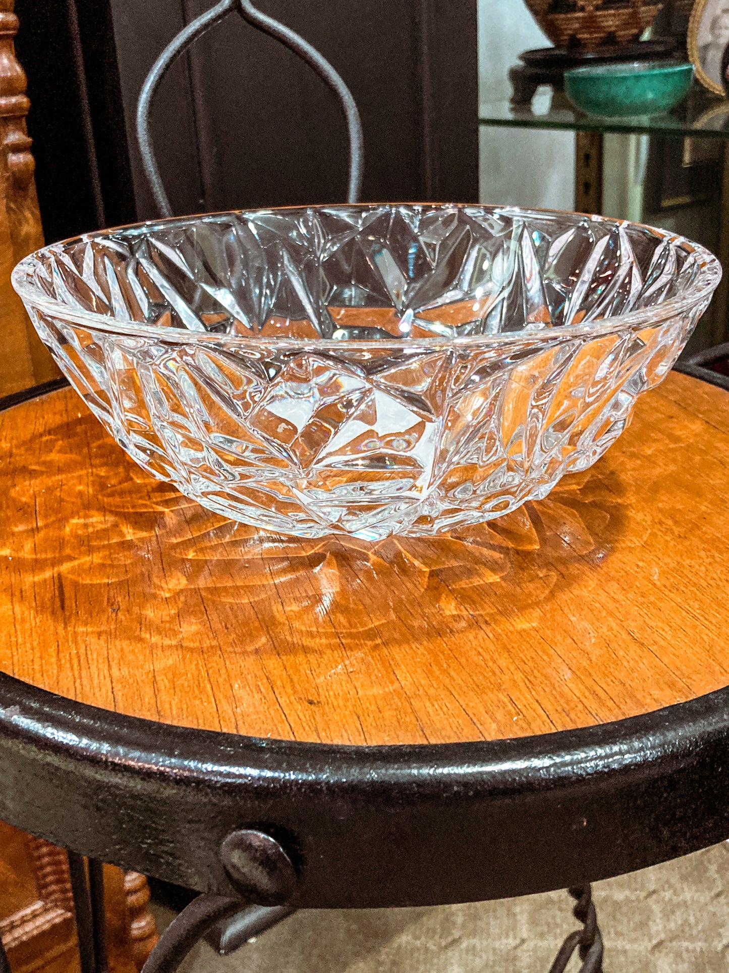 Tiffany and Co. Rock Cut Pattern Clear Crystal 9 Inch Decorative Serving Bowl