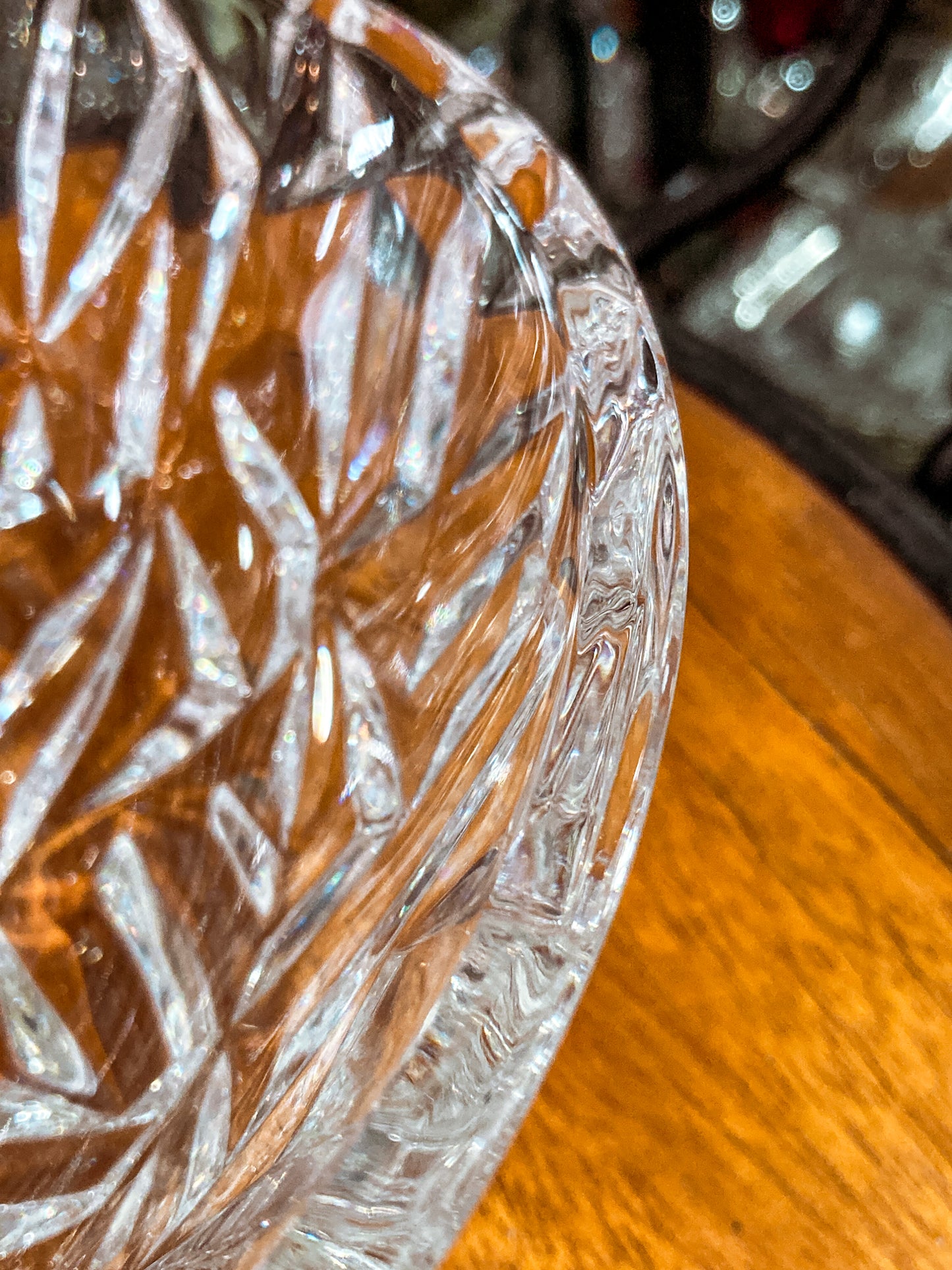 Tiffany and Co. Rock Cut Pattern Clear Crystal 9 Inch Decorative Serving Bowl