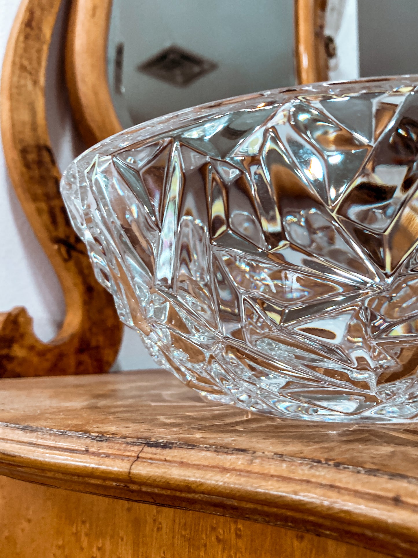 Tiffany and Co. Rock Cut Pattern Clear Crystal 9 Inch Decorative Serving Bowl