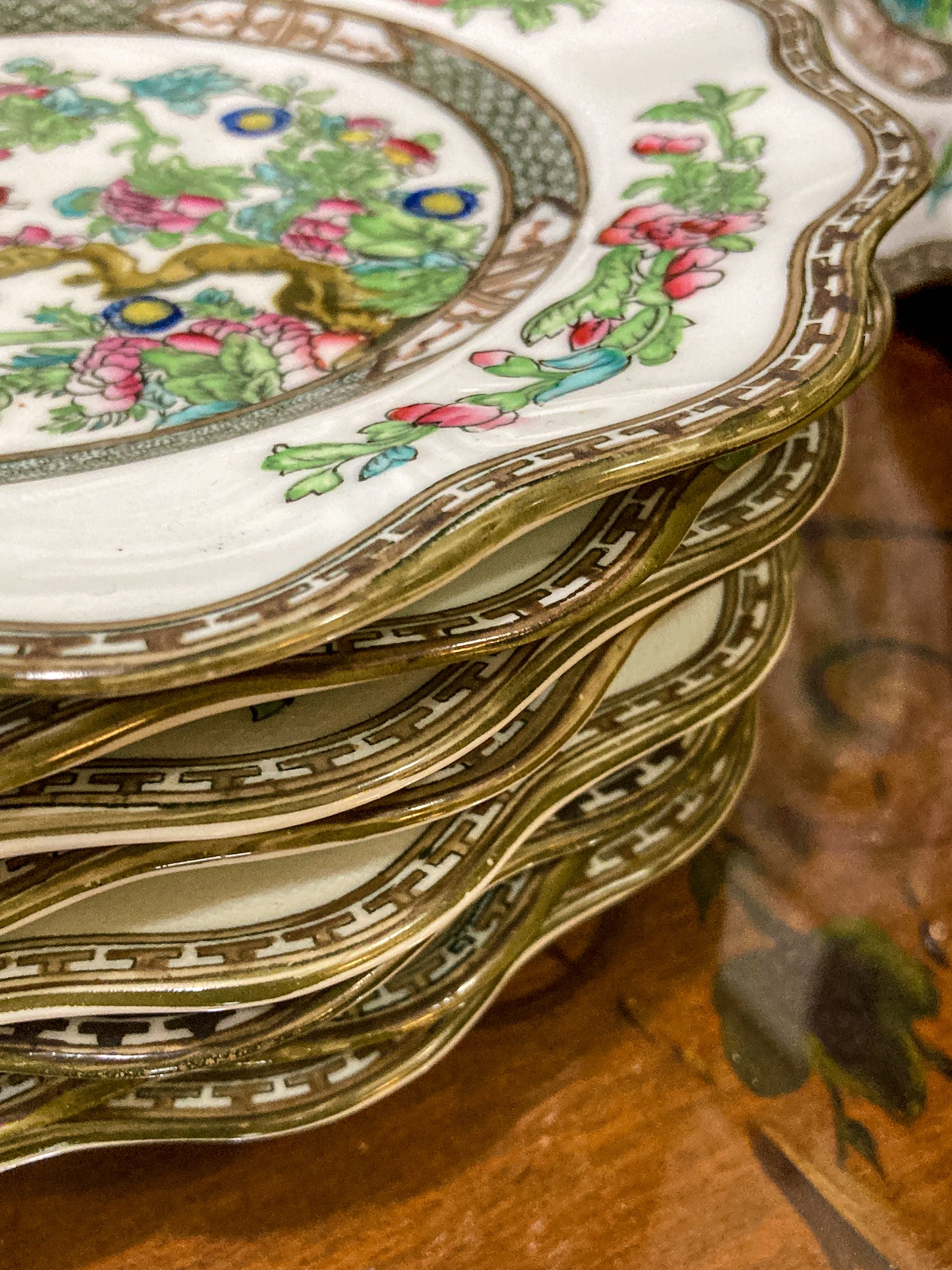 Twelve Antique Coalport England Indian Tree Bone China Luncheon Plates