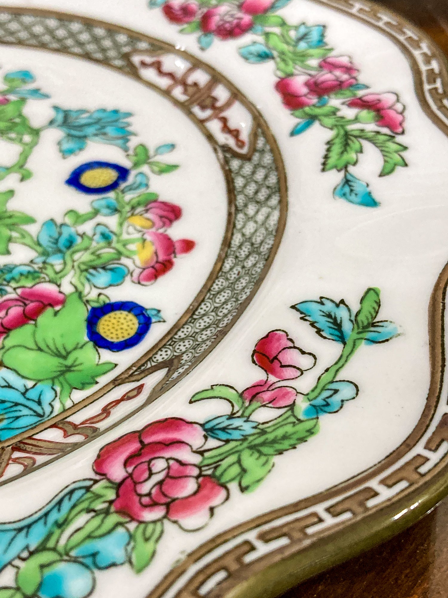 Twelve Antique Coalport England Indian Tree Bone China Luncheon Plates