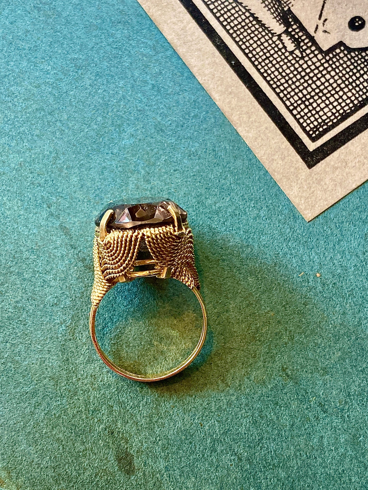 Vintage 14K Yellow Gold Faceted Oval Smokey Topaz Basket Set Ring